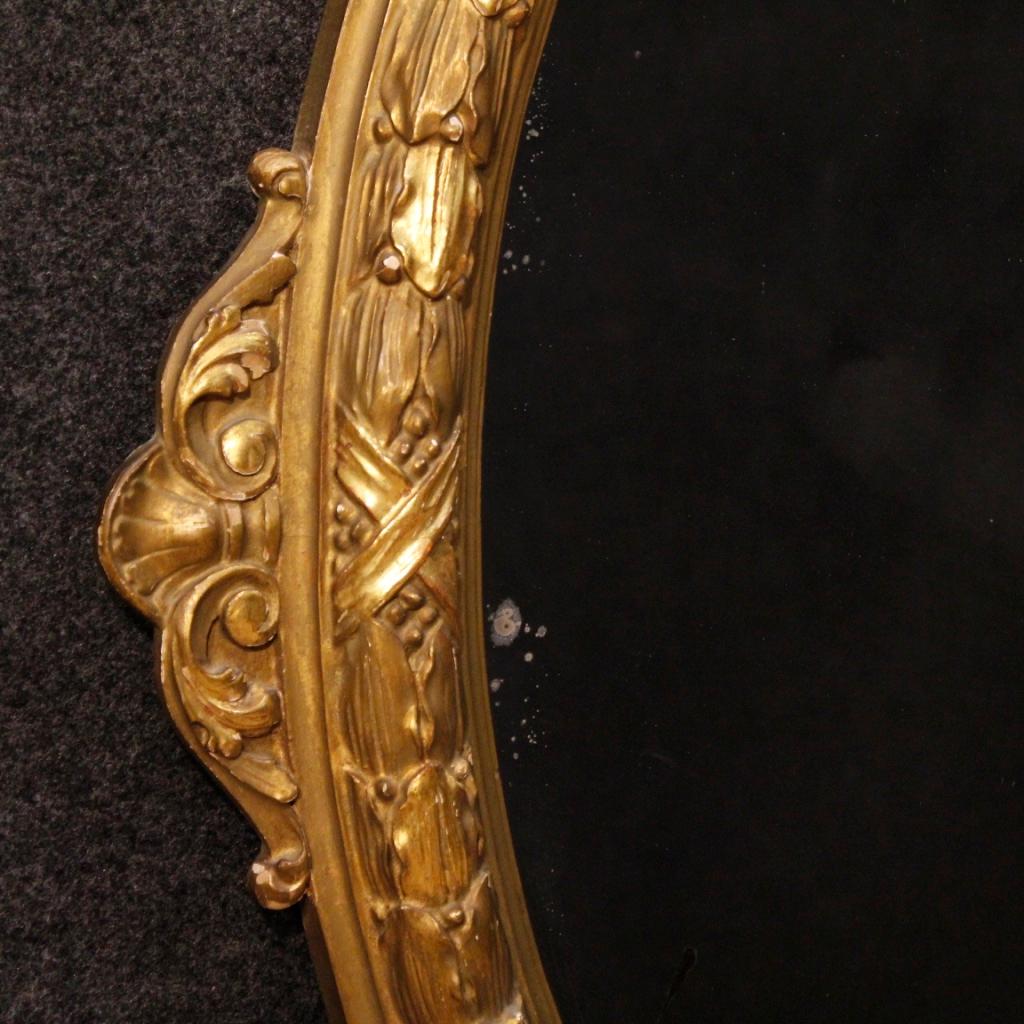 20th Century Round Carved an Giltwood Italian Mirror, 1950 In Good Condition In Vicoforte, Piedmont