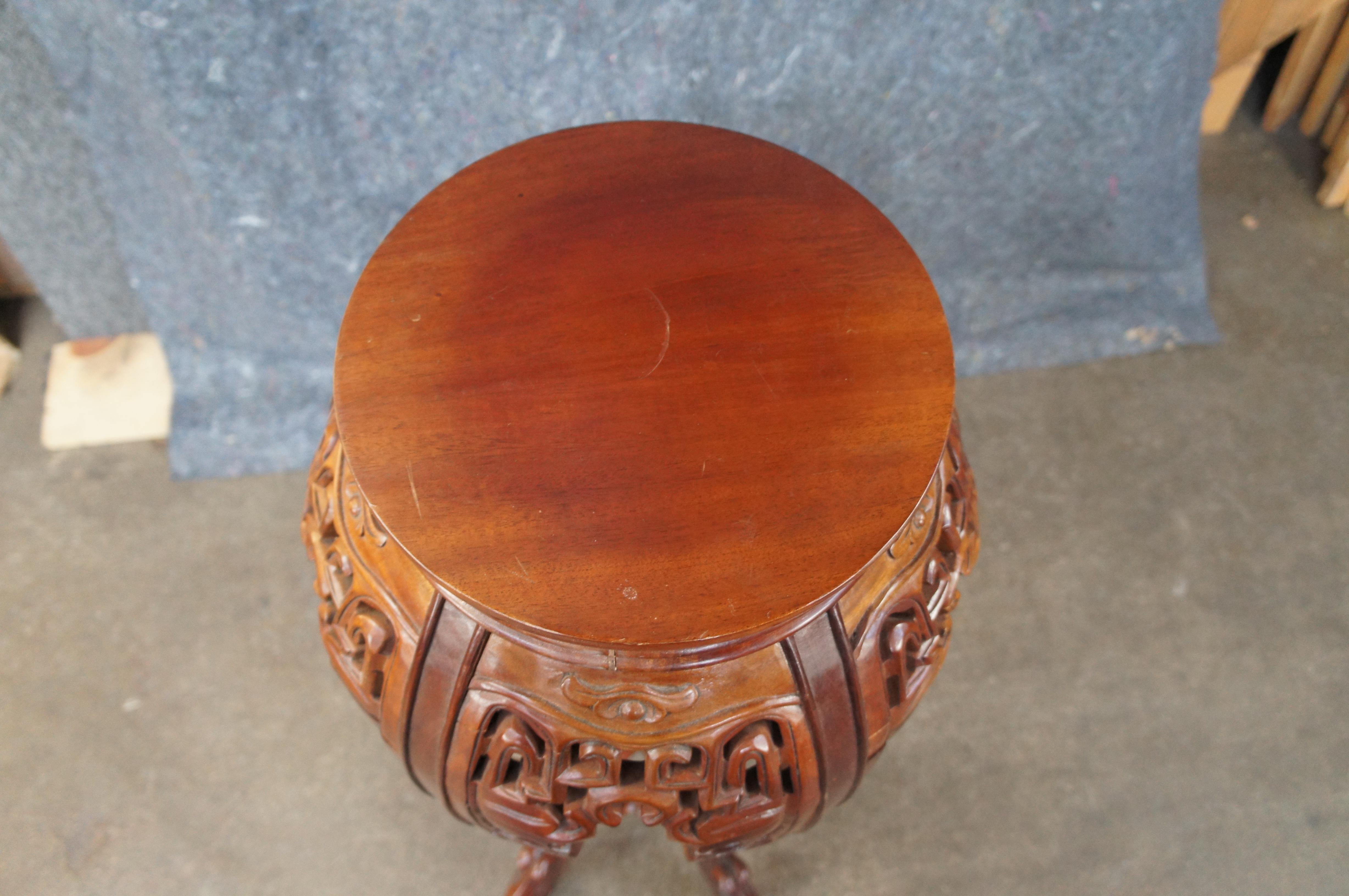 20th Century Round Chinoiserie Carved Mahogany Plant Stand Sculpture Pedestal For Sale 5