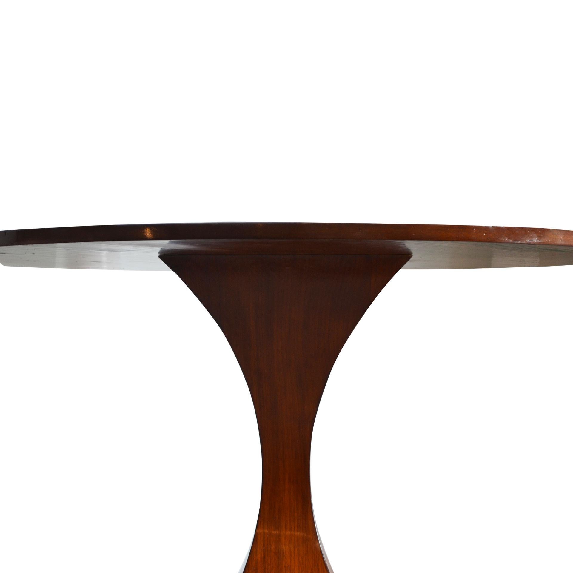 Italian 20th Century Round Dining Table in the Style of Carlo de Carli in Wood