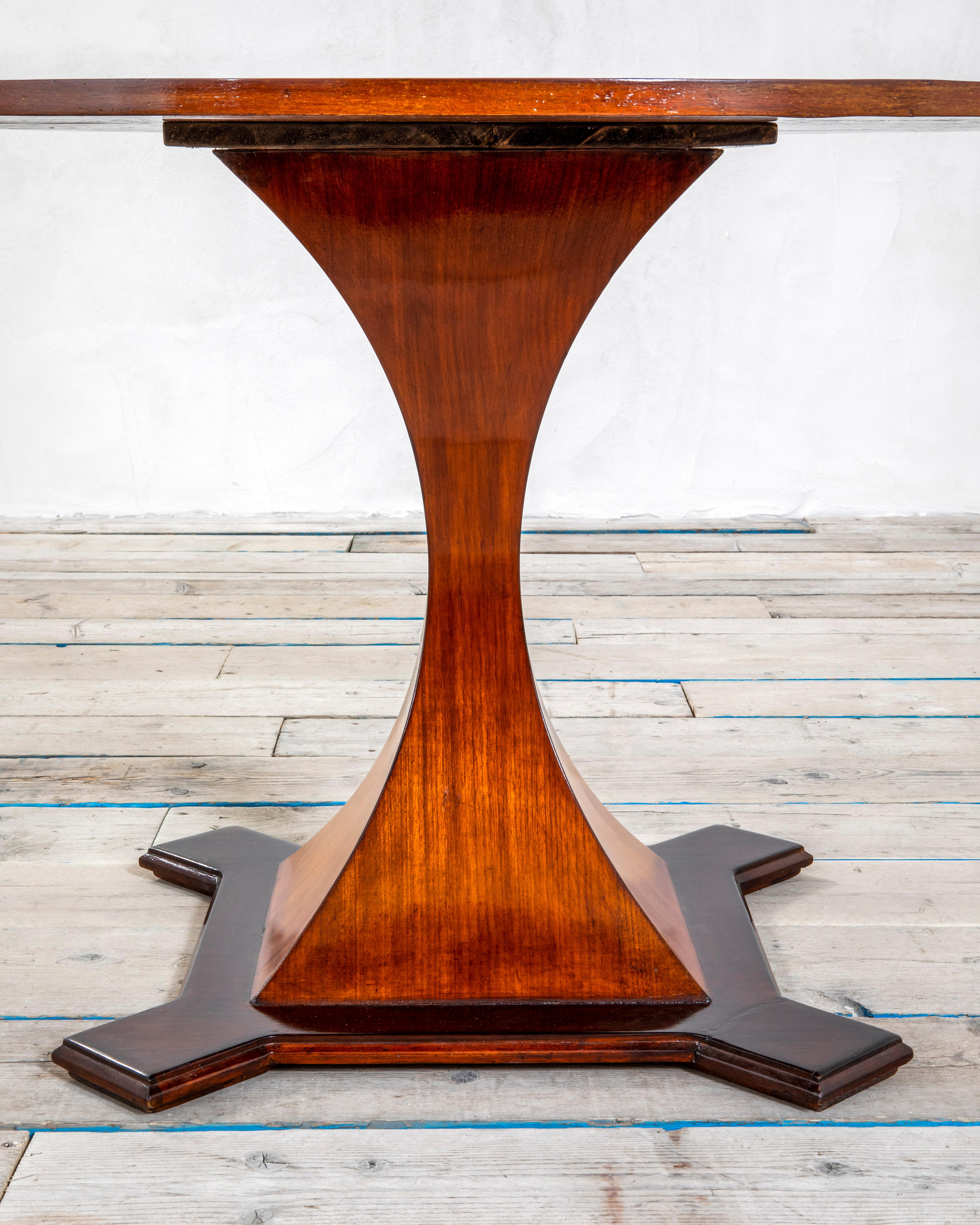 Mid-20th Century 20th Century Round Dining Table in the Style of Carlo de Carli in Wood