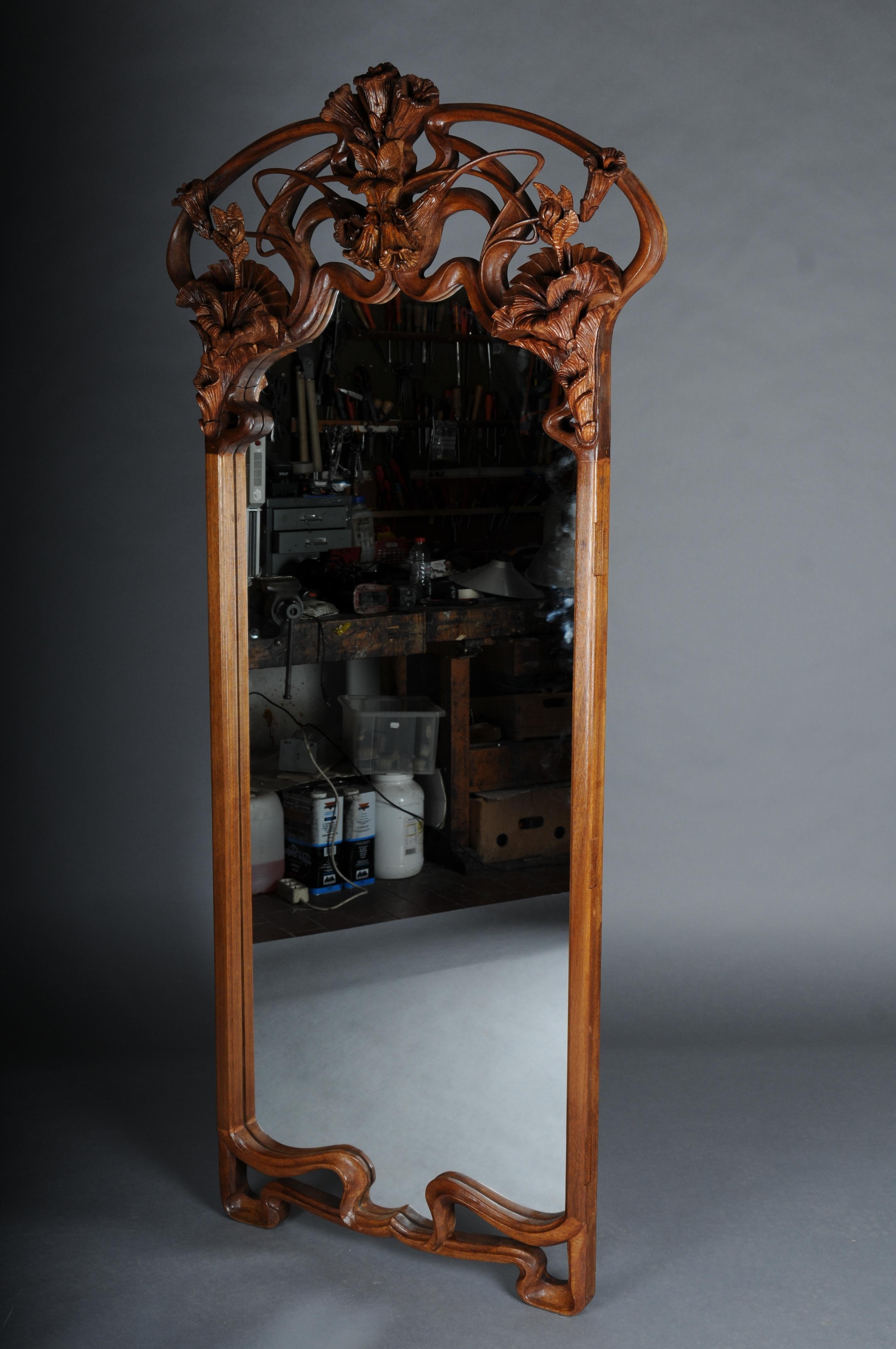 20th Century Royal French Art Noveau Wall Mirror For Sale 11