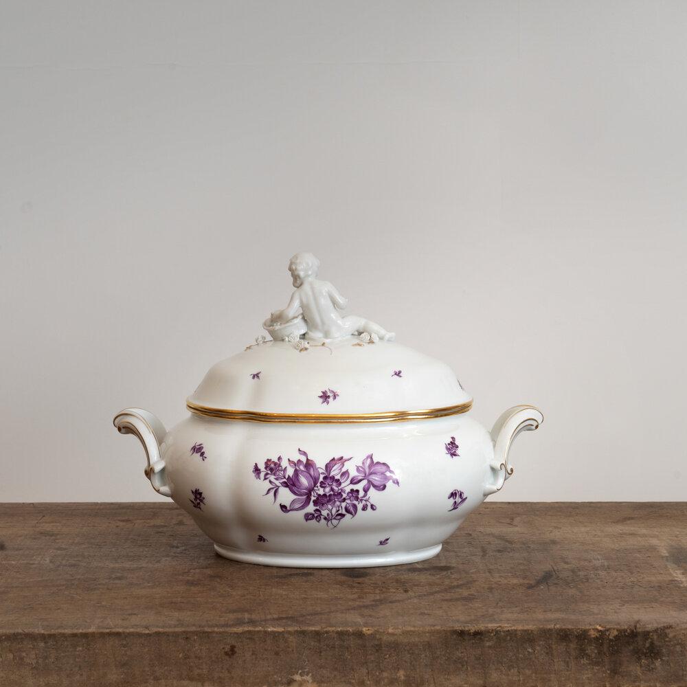 Baroque 20th Century Royal Vienna Porcelain Tureen