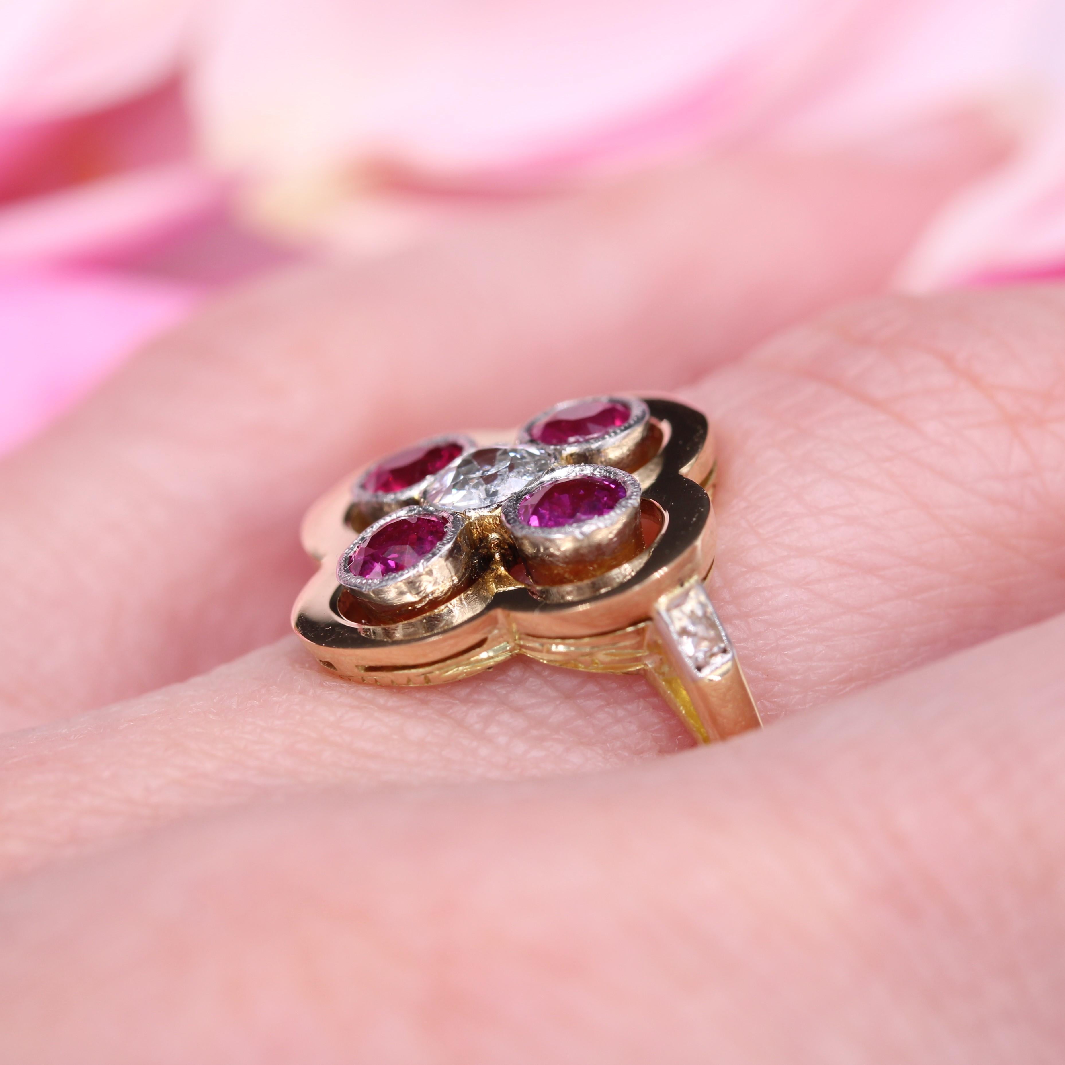20th Century Rubies Diamonds 18 Karat Yellow Gold Platinum Cloverleaf Ring For Sale 8