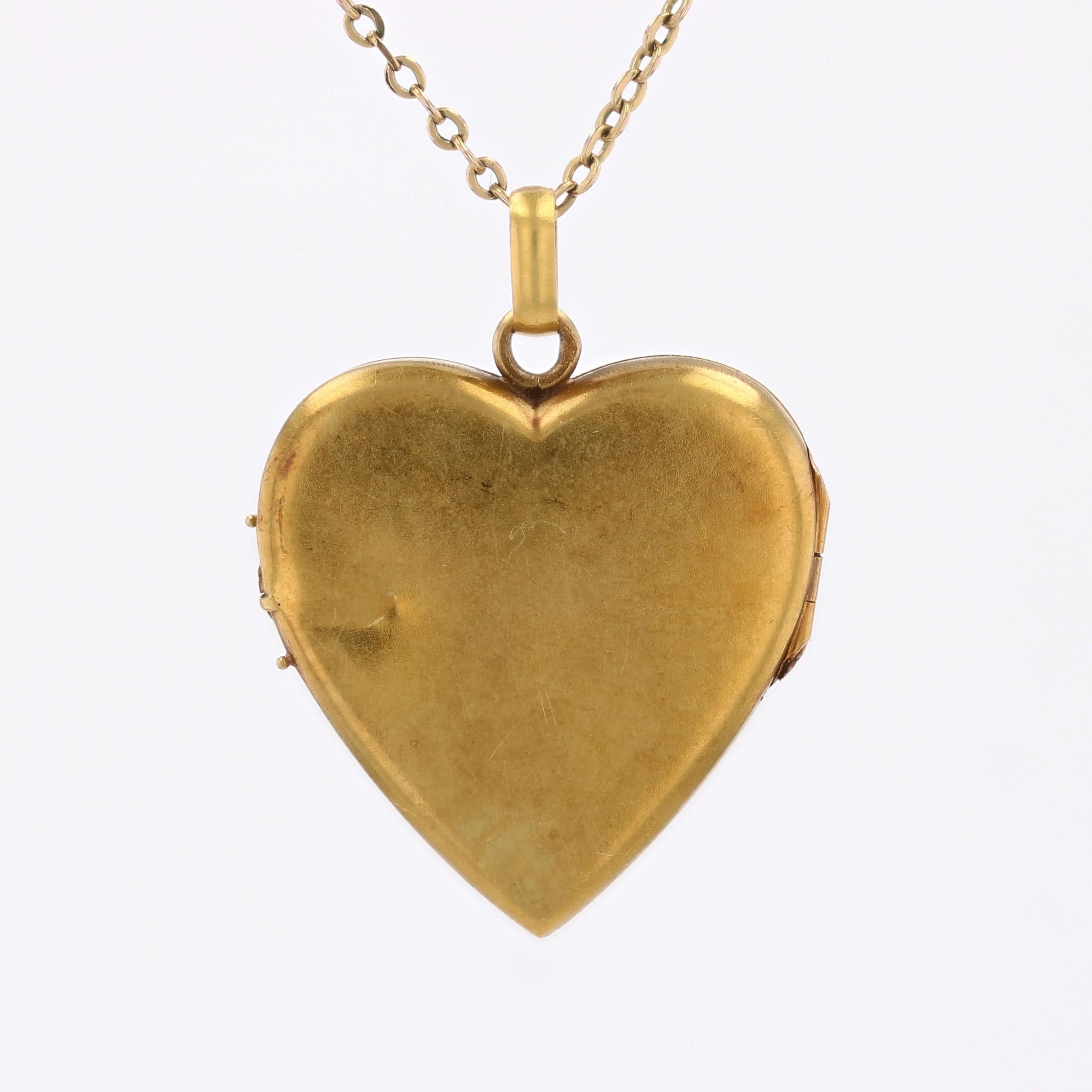 Pendentif coeur du 20ème siècle en or jaune 18K, rubis, émeraude, saphir et perle en vente 5