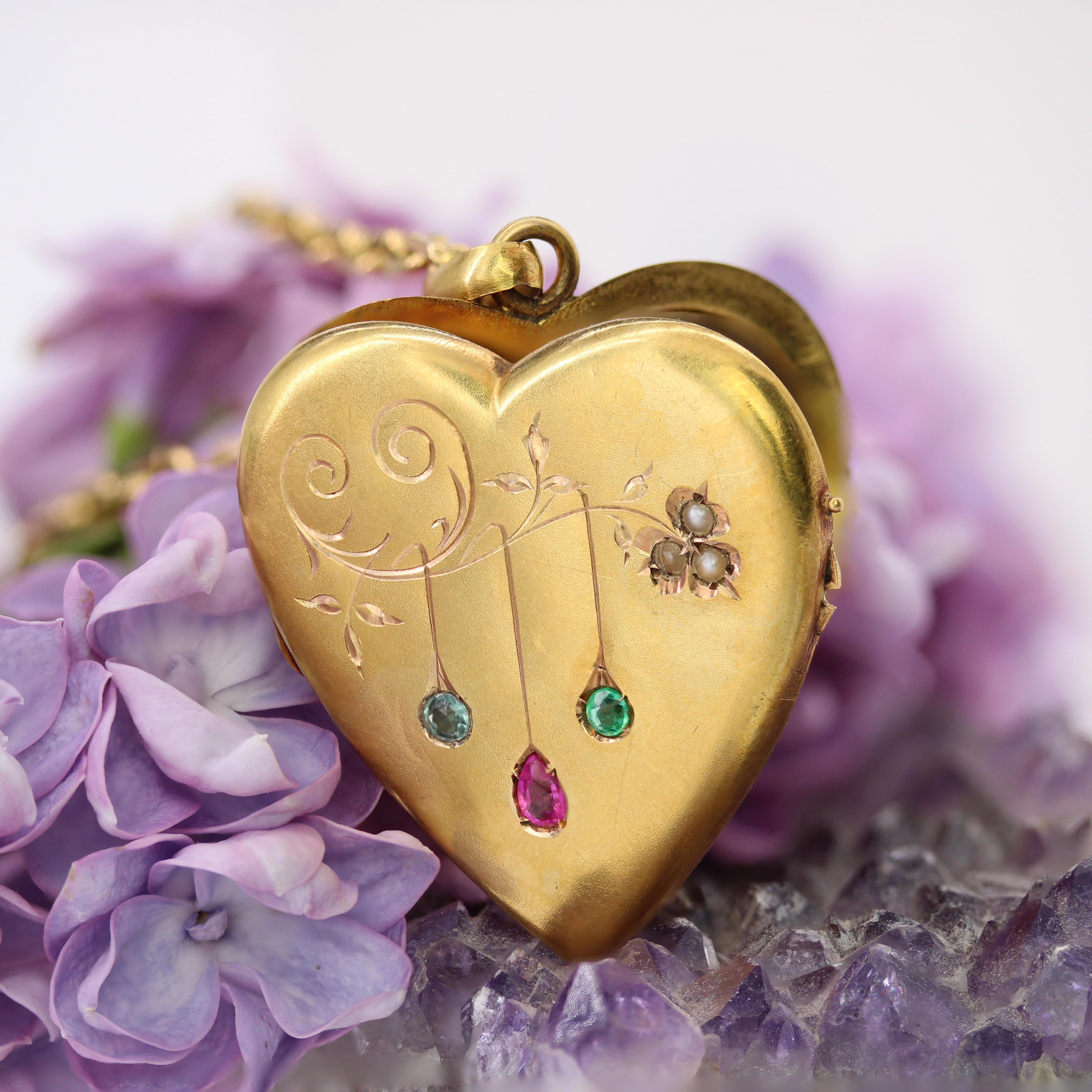 Pendentif coeur du 20ème siècle en or jaune 18K, rubis, émeraude, saphir et perle en vente 2