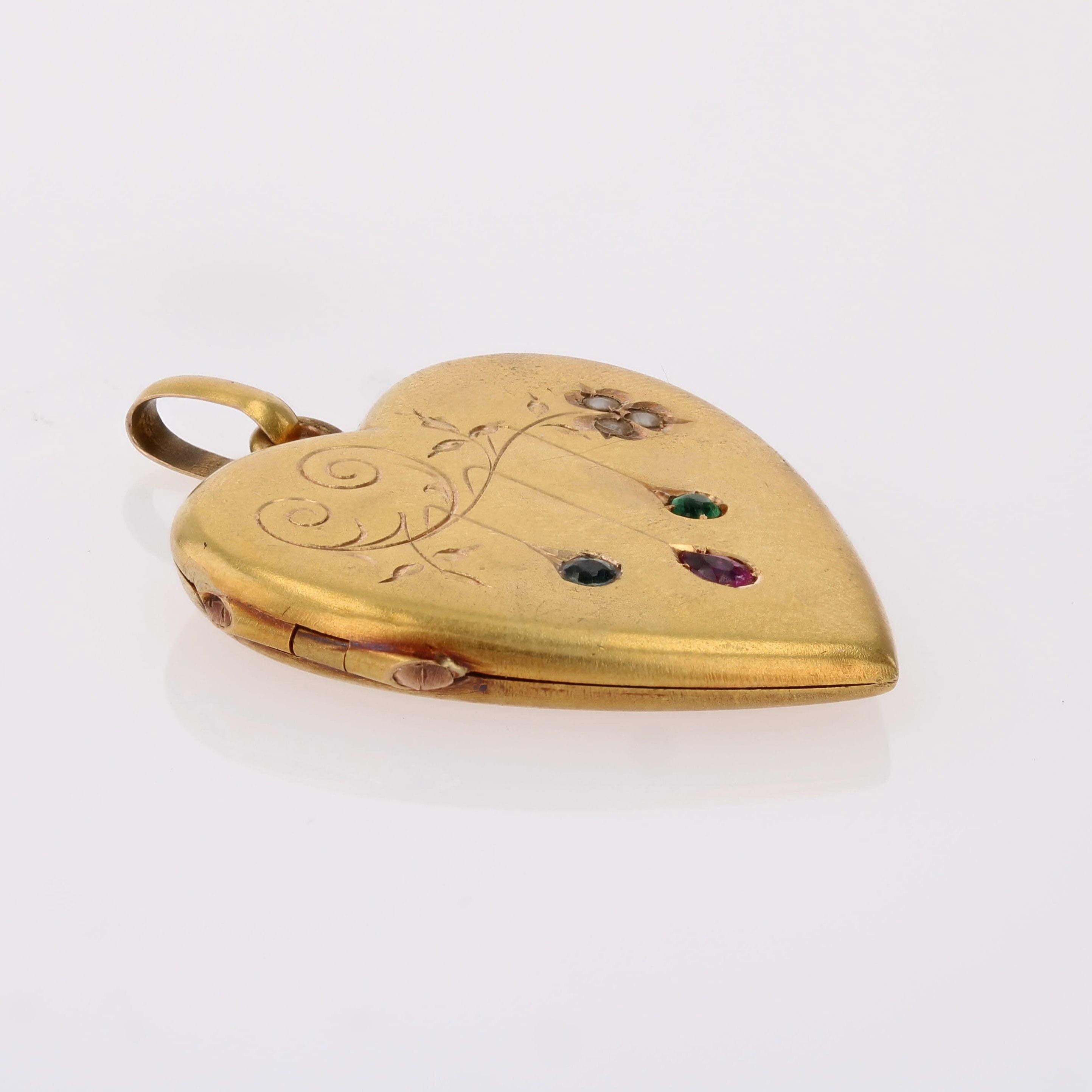 Pendentif coeur du 20ème siècle en or jaune 18K, rubis, émeraude, saphir et perle en vente 3
