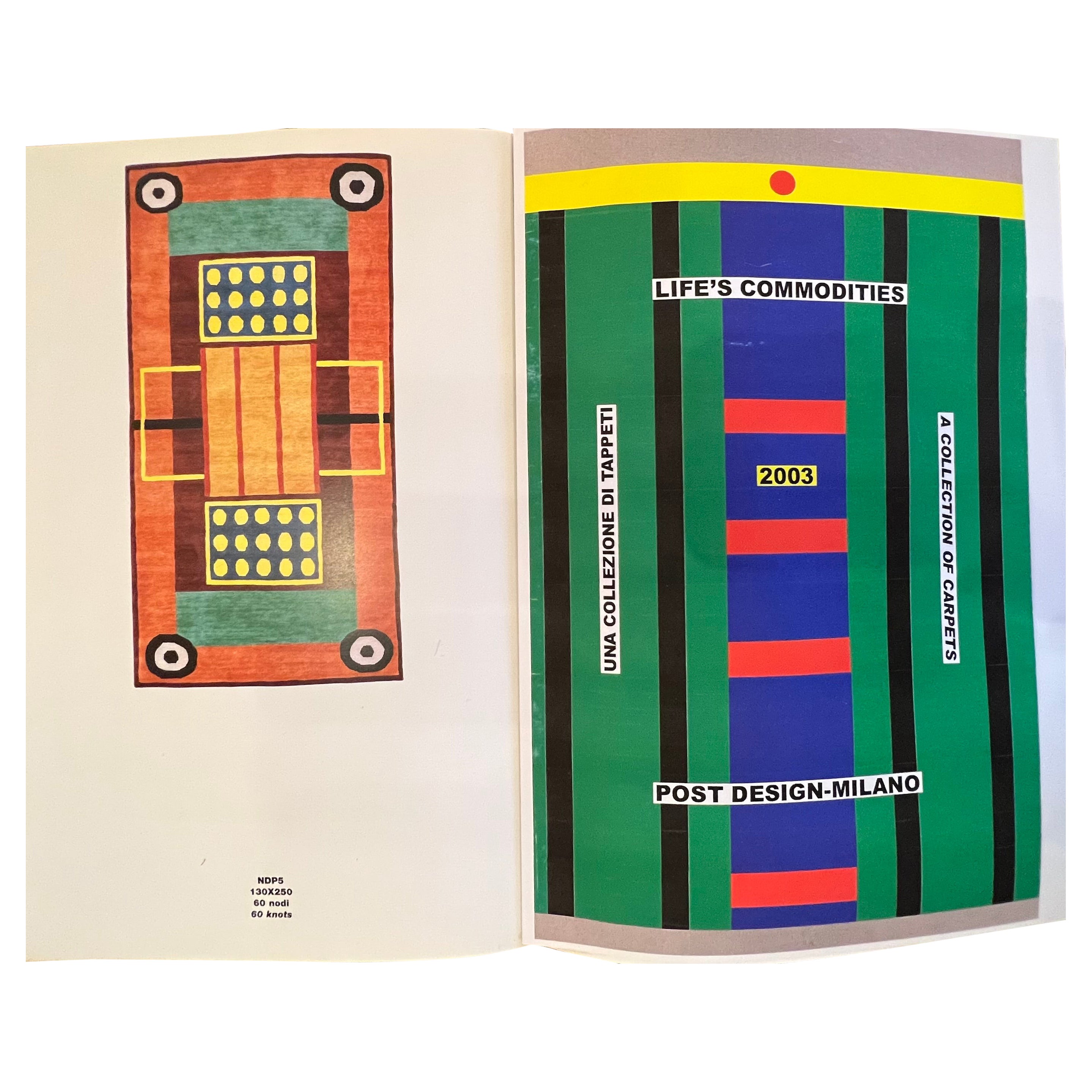 Tappeto annodato a mano in Nepal, pubblicato dalla Galleria Post Design di Milano e disegnato da Nathalie Du Pasquier. Numero 12 di una produzione limitata di 36 pezzi che appare nel catalogo Collezione di tappeti 