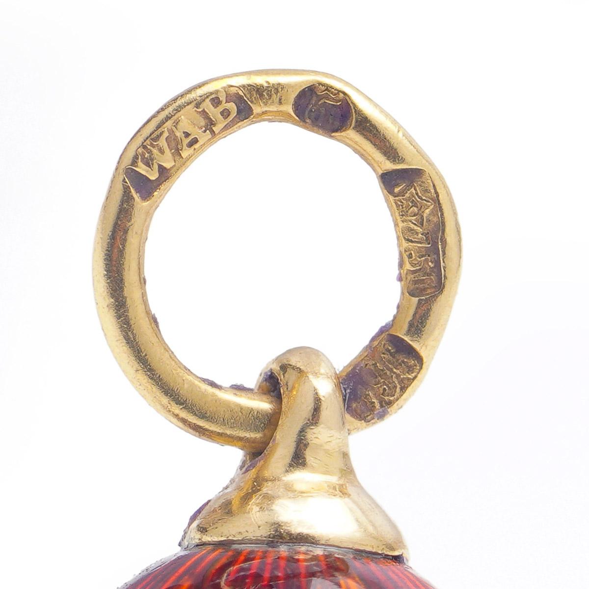 20th Century Russian Jewelled Gold & Guilloche Enamel Egg Pendant, c.1900 3
