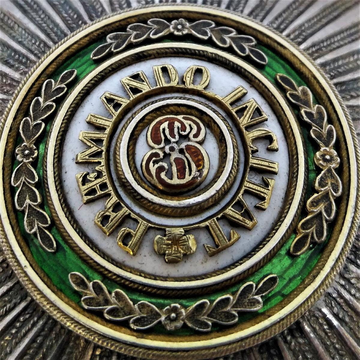 20th Century Russian Silver & Enamel St.Stanislaus Breast Star, circa 1900 2