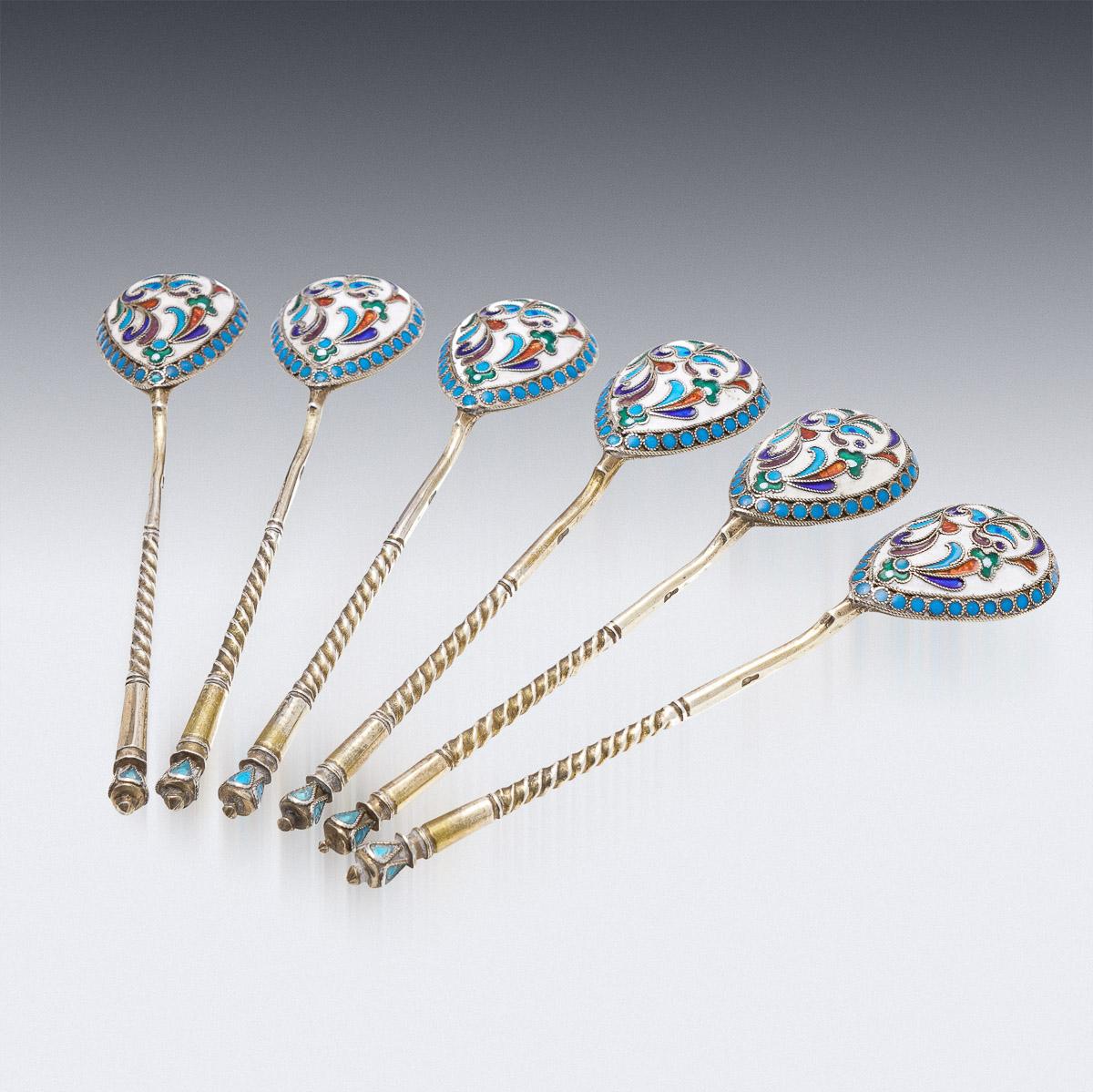 Antique early-20th Century Imperial Russian solid silver set of 6 tea spoons, beautifully cloisonne' enamelled with a multicoloured scrolling foliage and floral decoration on a white ground. Each piece is Hallmarked Russian Silver 84 (875 standard),