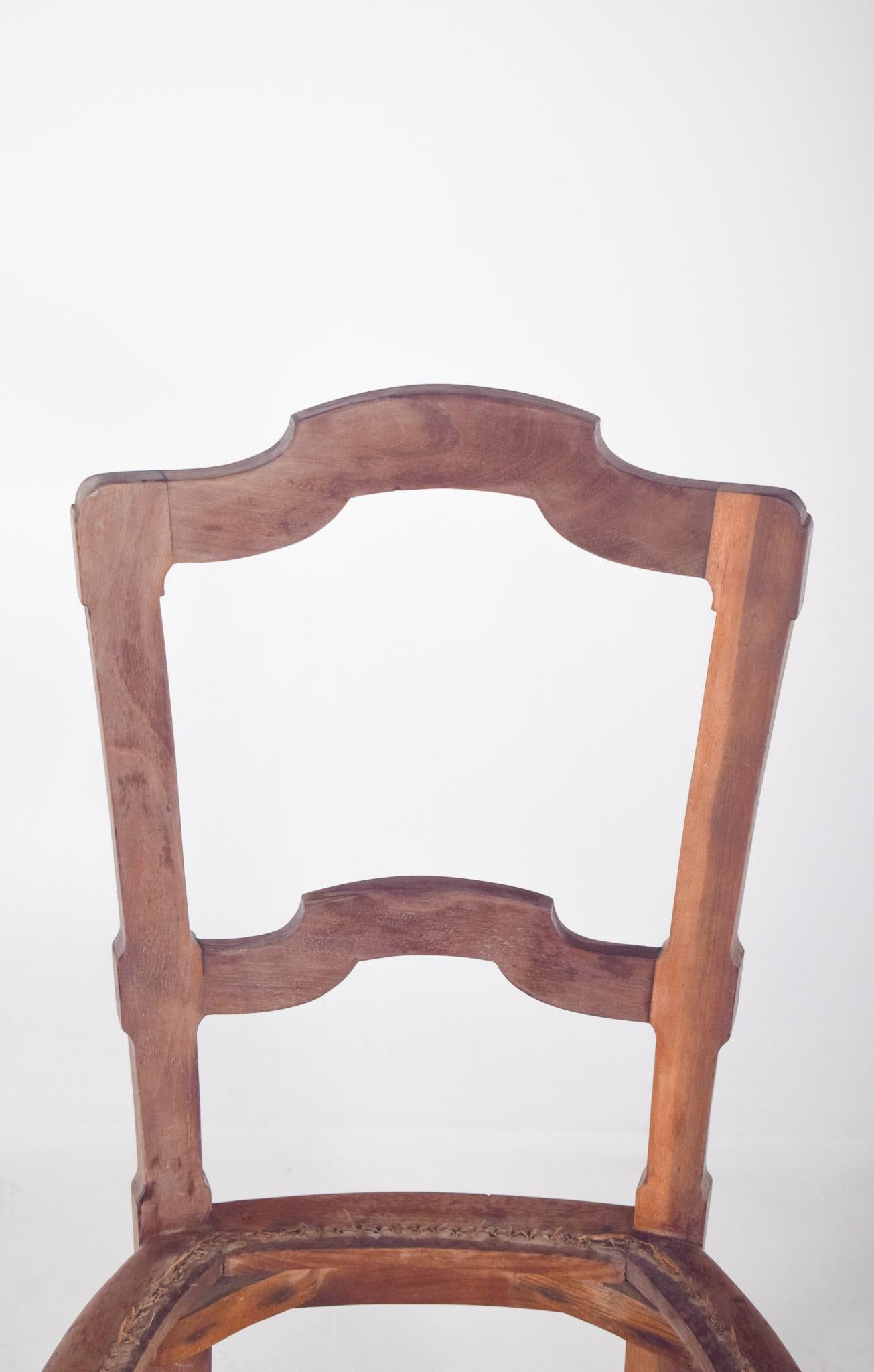 Portugais Chaise ancienne rustique du 20e siècle sans assise en vente
