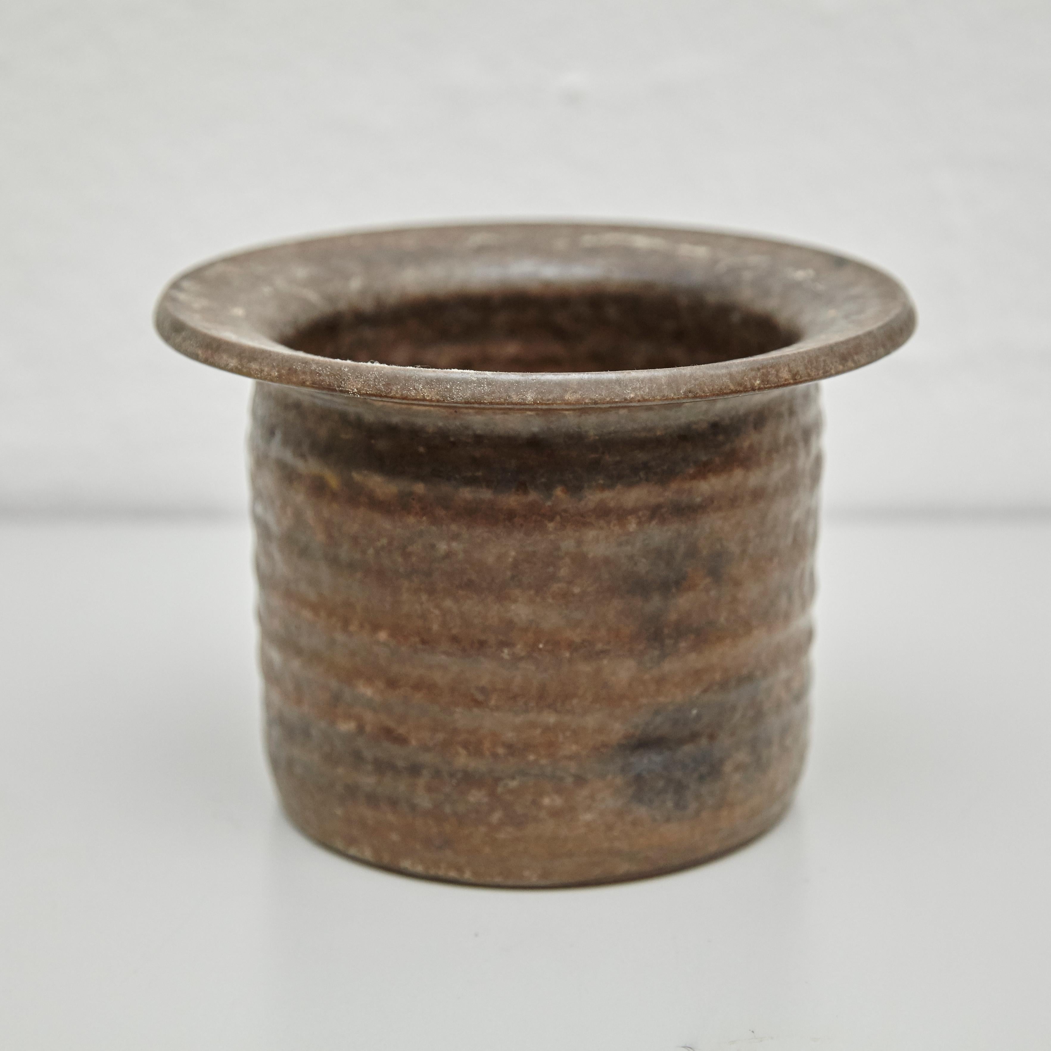 20th Century Rustic Popular Traditional Ceramic 2
