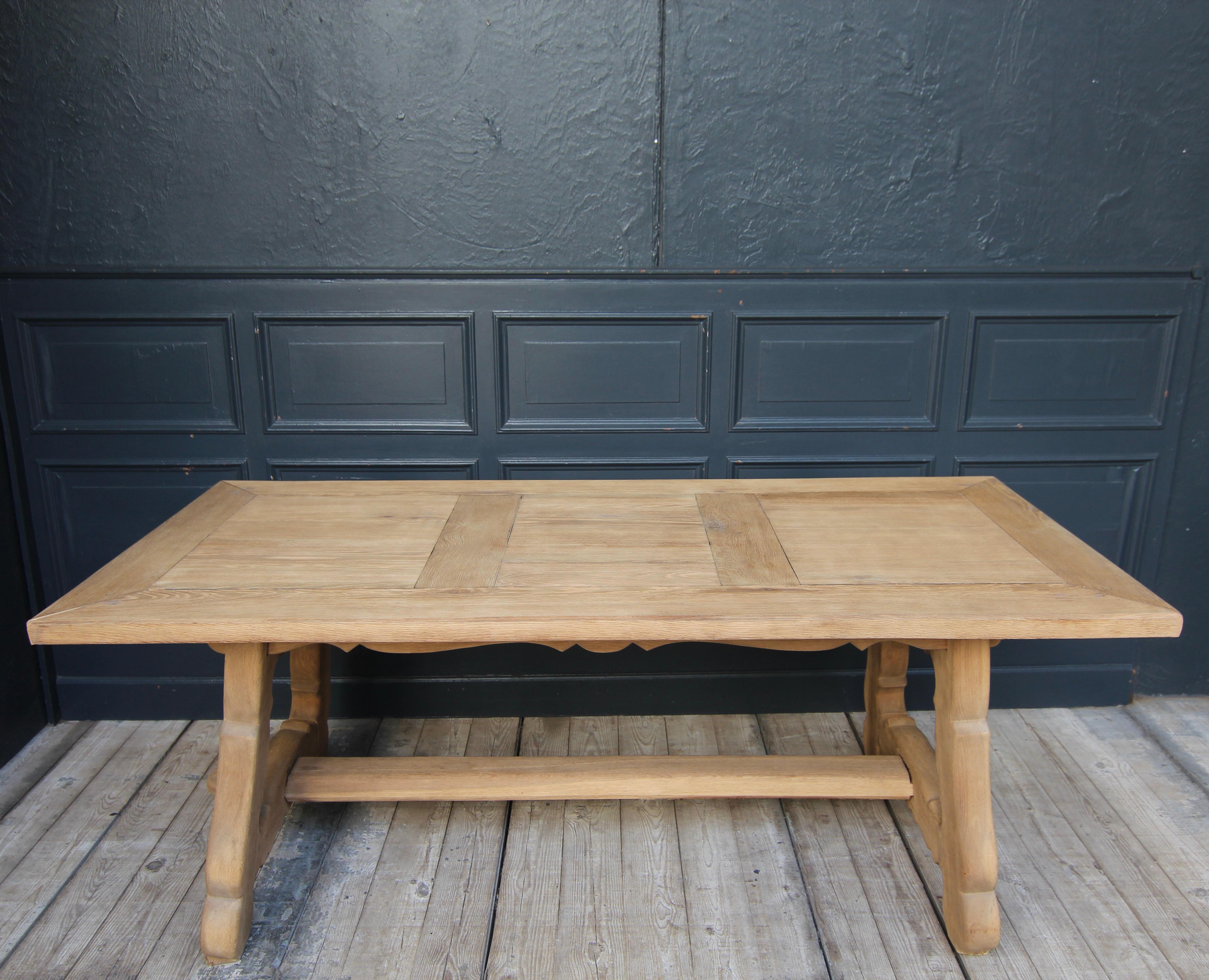 20th Century Rustic Stripped Oak Table For Sale 6