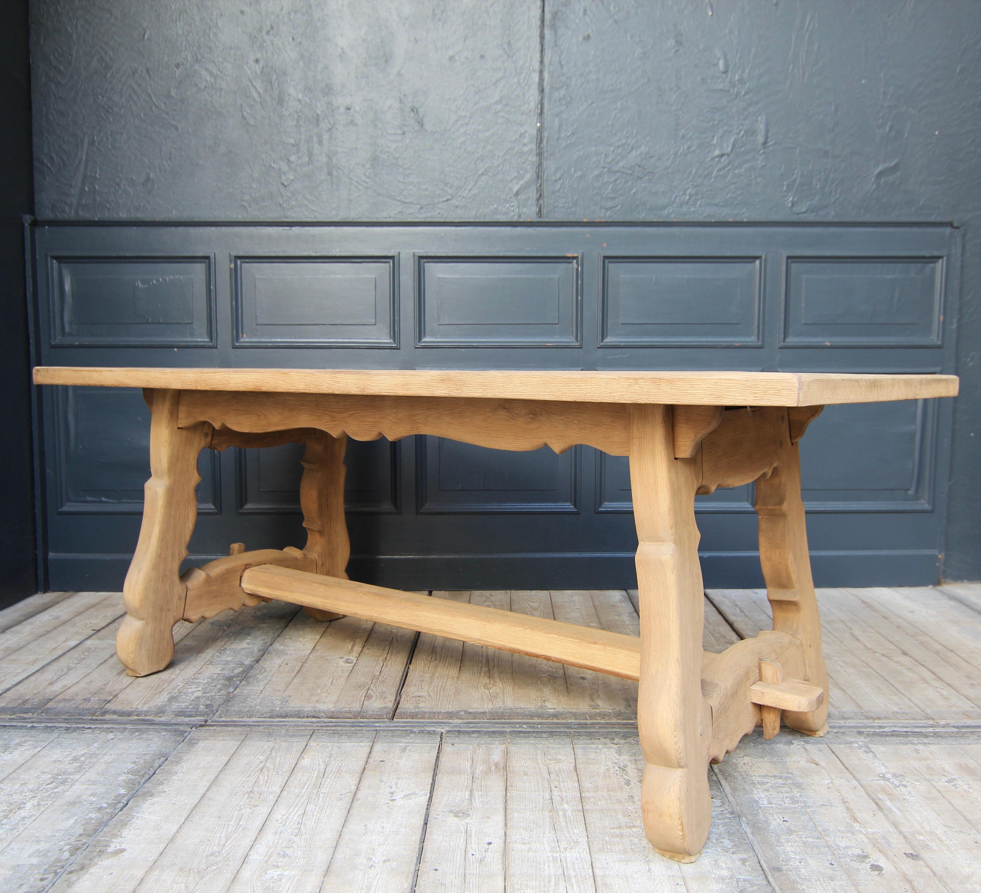 20th Century Rustic Stripped Oak Table For Sale 10
