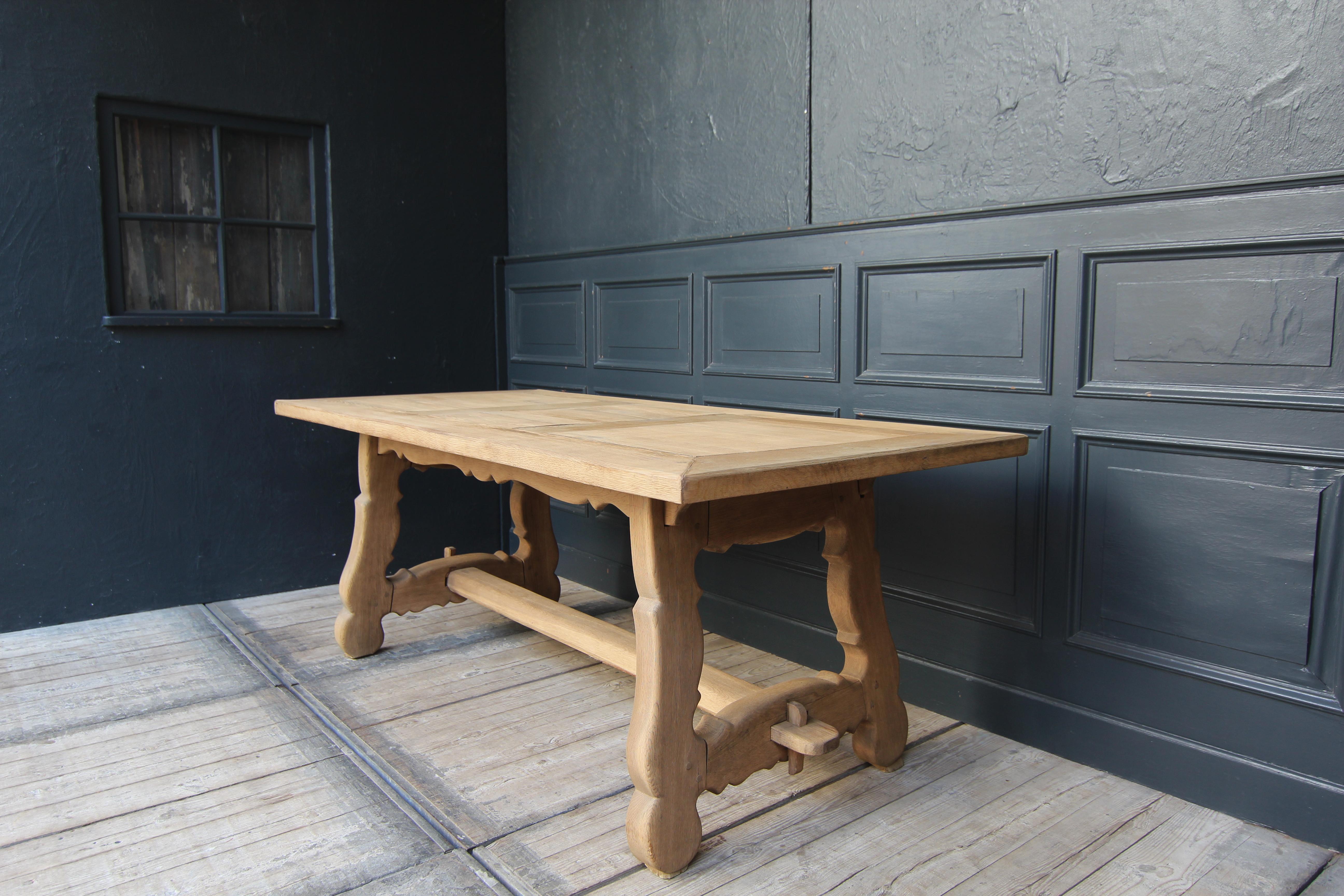 20th Century Rustic Stripped Oak Table For Sale 1
