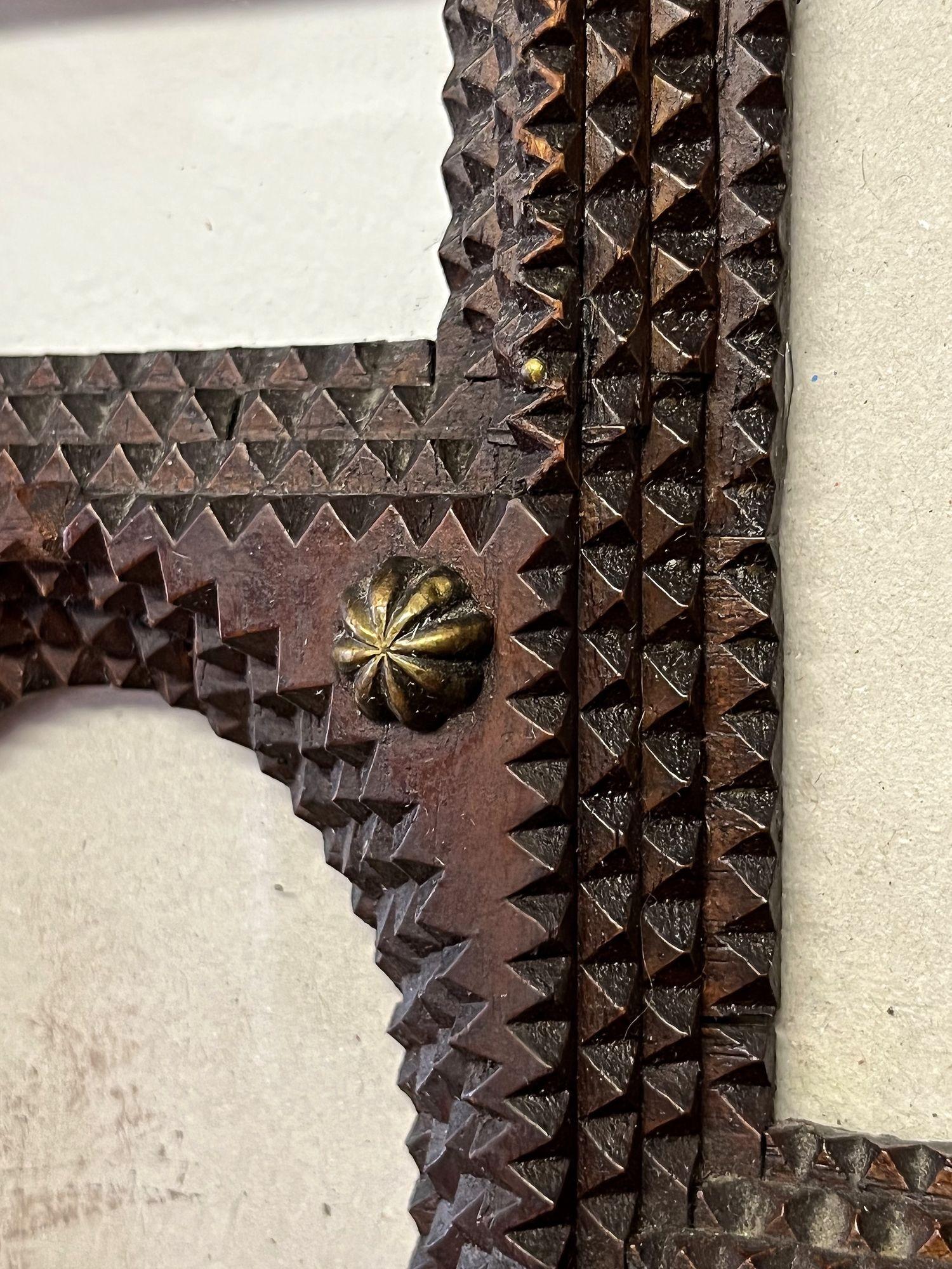 Cadre photo Rustic Tramp Art du 20e siècle, sculpté à la main, Autriche circa 1900 en vente 6