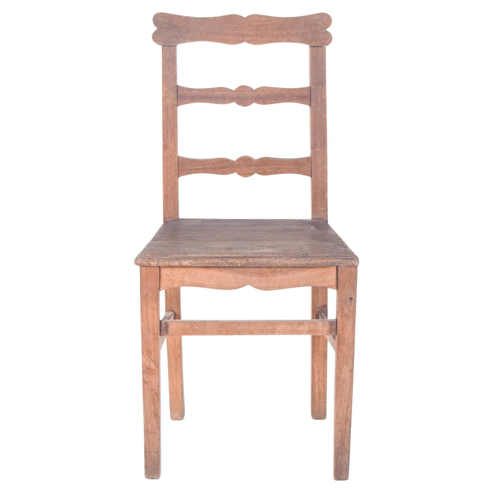 Sedia rustica in legno del XX secolo