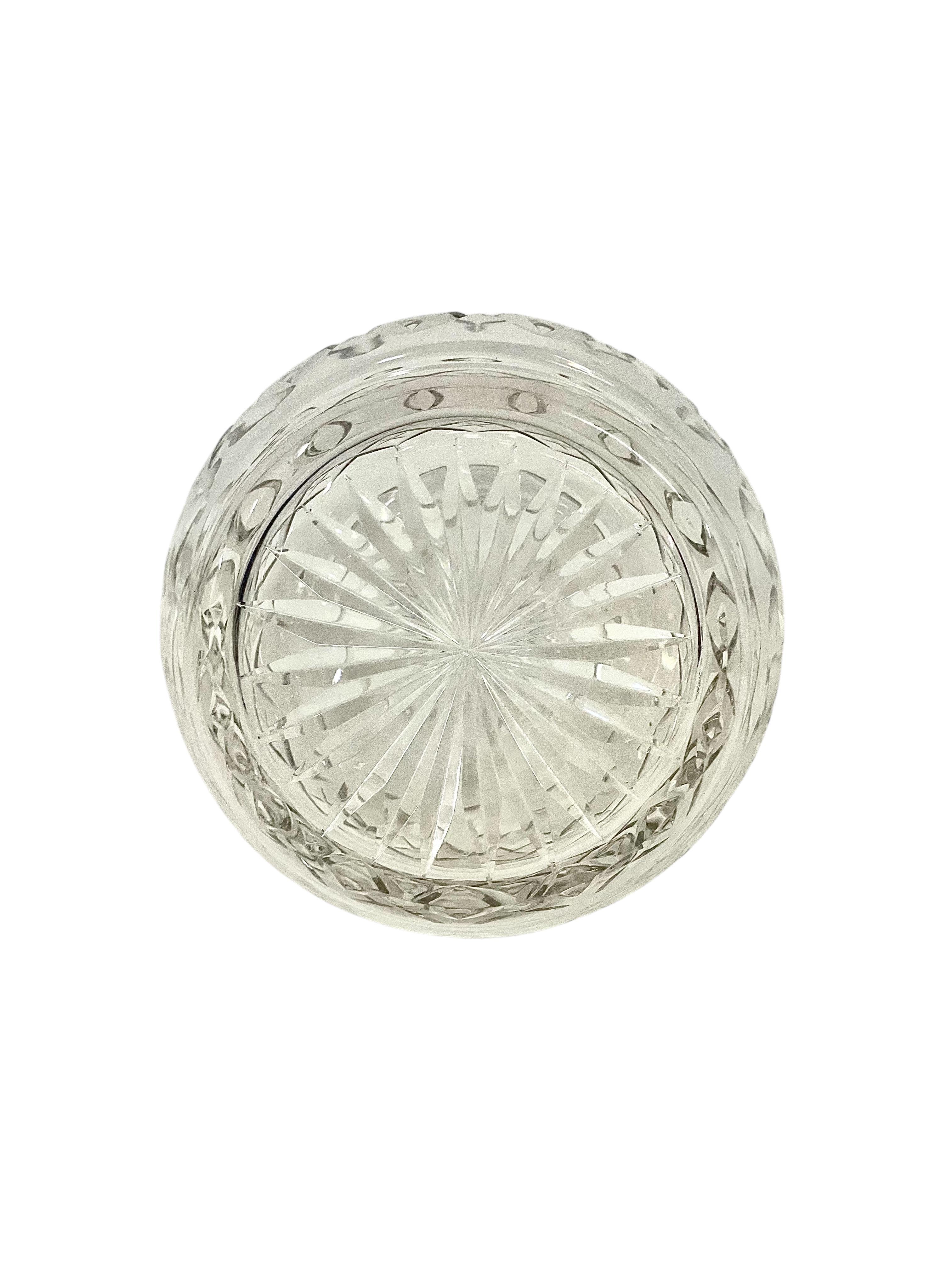 Carafe à décanter en cristal du 20e siècle, style Saint Louis en vente 2