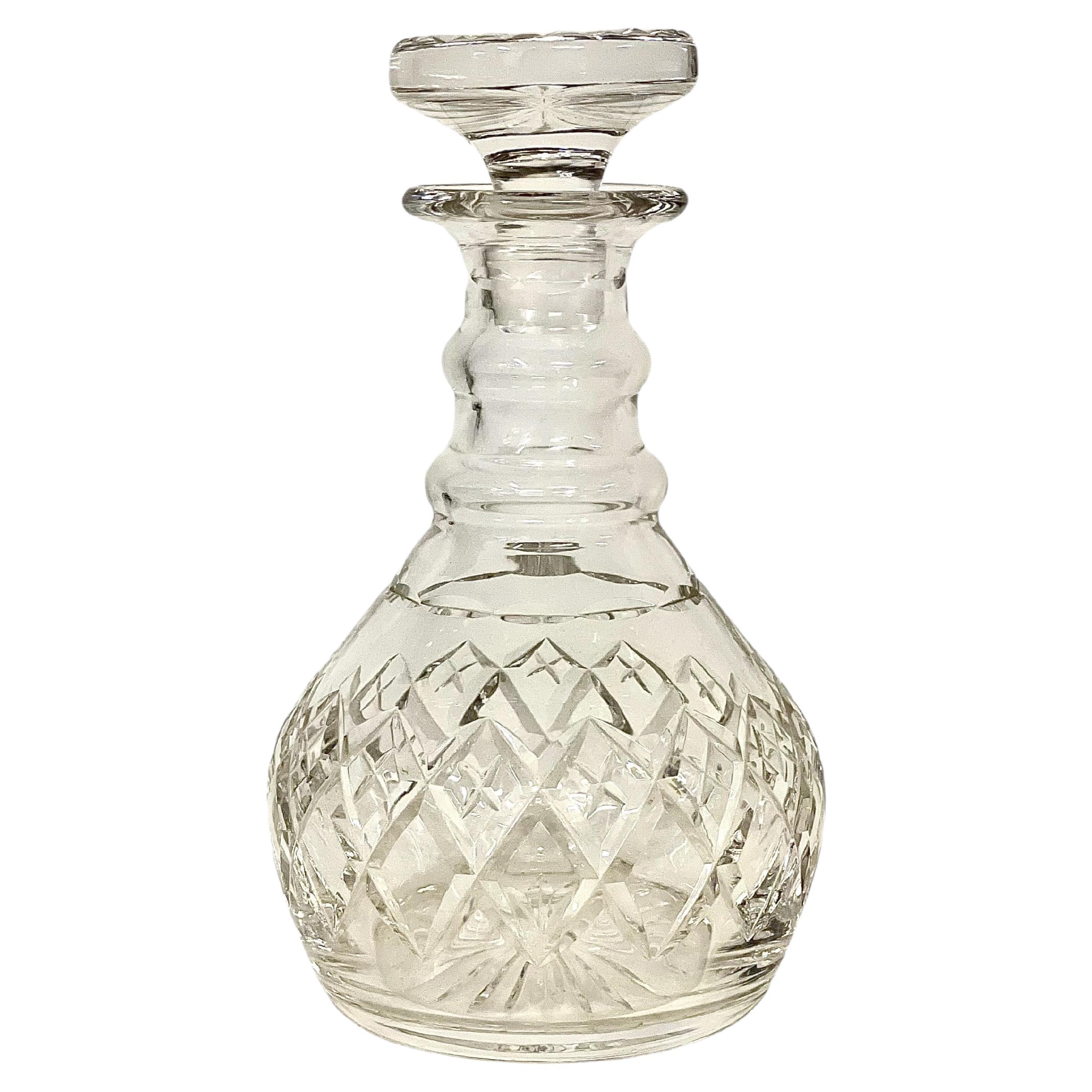Decantador de cristal estilo Saint Louis del siglo XX