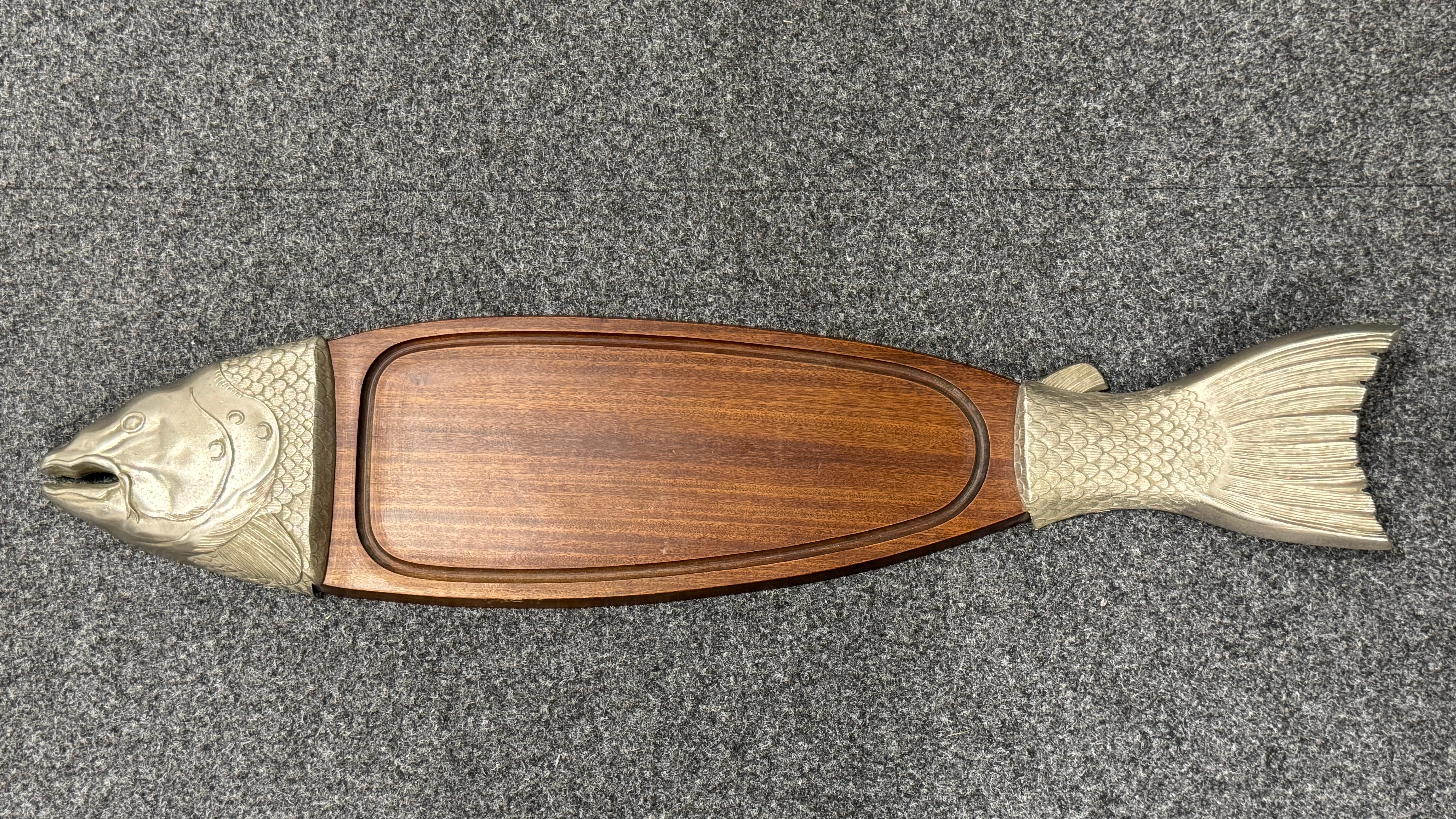 Plateau en métal chromé et Wood Wood du 20e siècle Poisson saumoné, Vintage 1970 en vente 4
