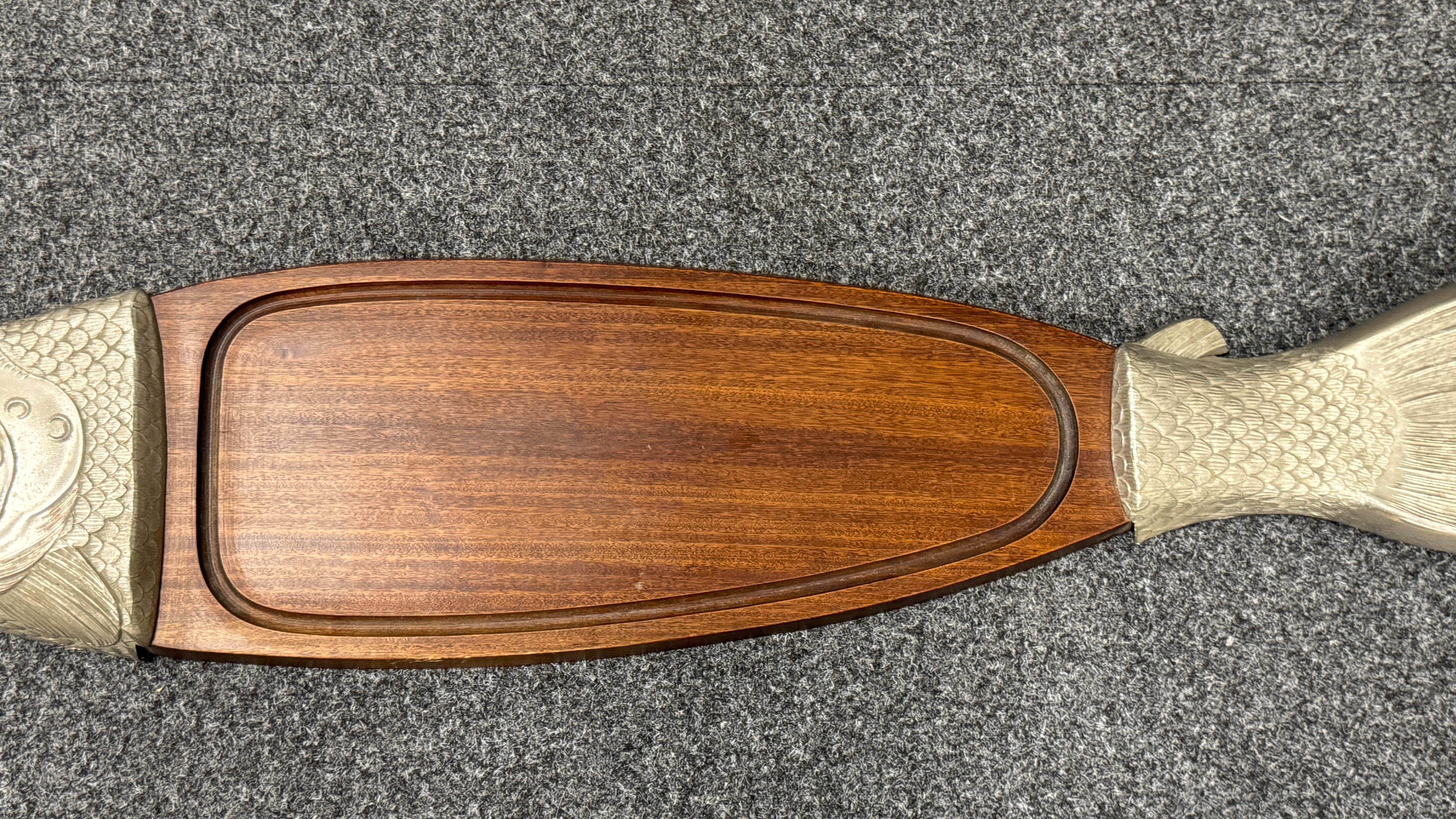 Plateau en métal chromé et Wood Wood du 20e siècle Poisson saumoné, Vintage 1970 en vente 6