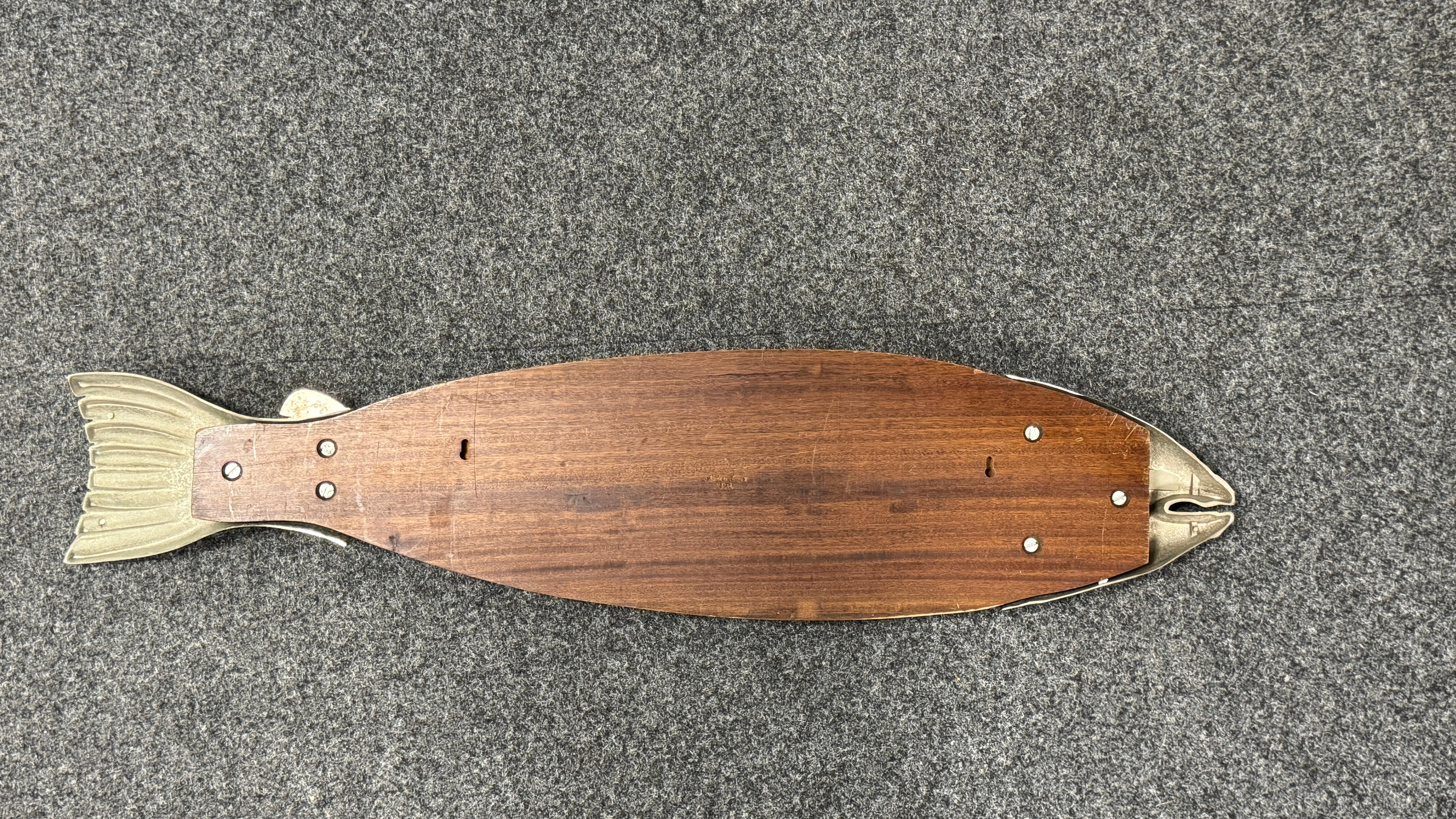 Plateau en métal chromé et Wood Wood du 20e siècle Poisson saumoné, Vintage 1970 en vente 8