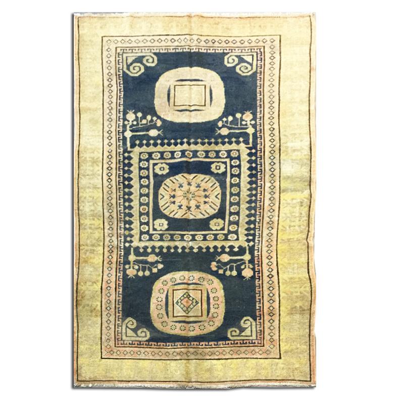Samarkand-Woll des 20. Jahrhunderts  Teppich Kothan Design um 1900. (Frühes 20. Jahrhundert) im Angebot
