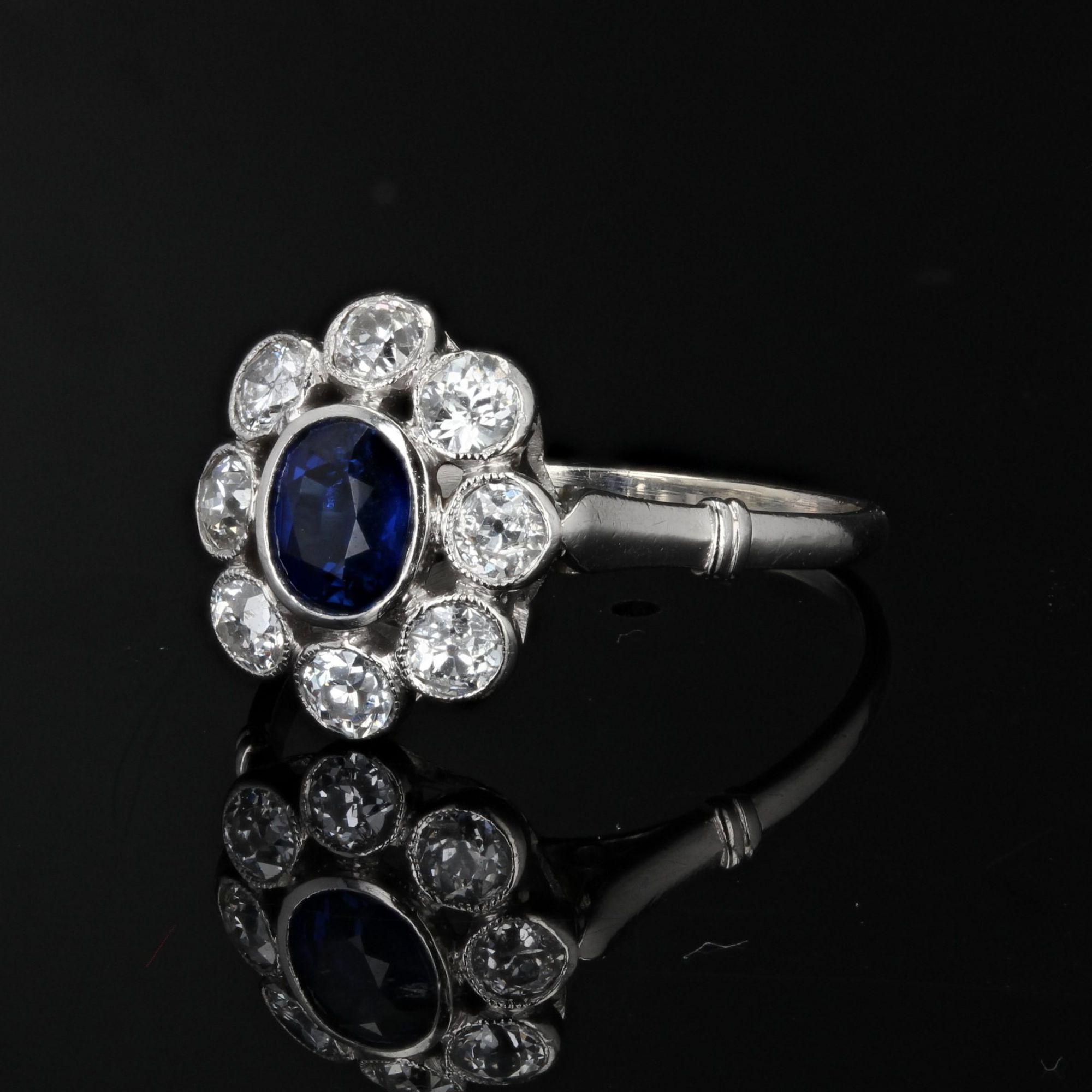 20th Century Sapphire Diamonds 18 Karat White Gold Daisy Ring 2