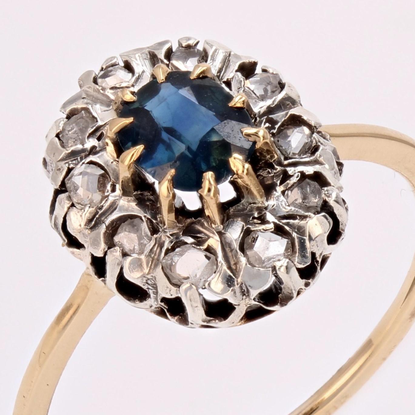 20th Century Sapphire Diamonds 18 Karat Yellow Gold Cluster Ring For Sale 2