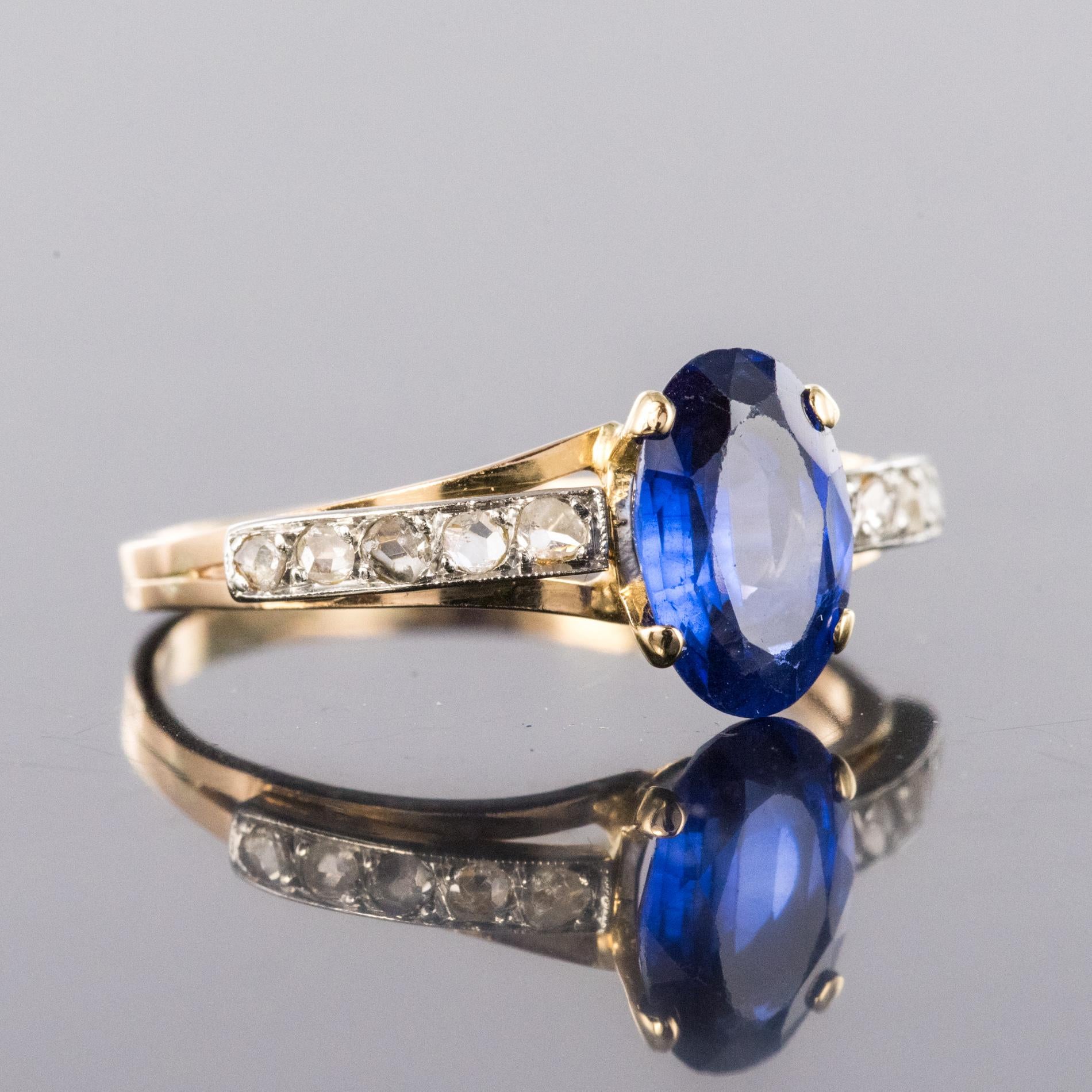 Oval Cut 20th Century Sapphire Diamonds 18 Karat Yellow Gold Ring For Sale