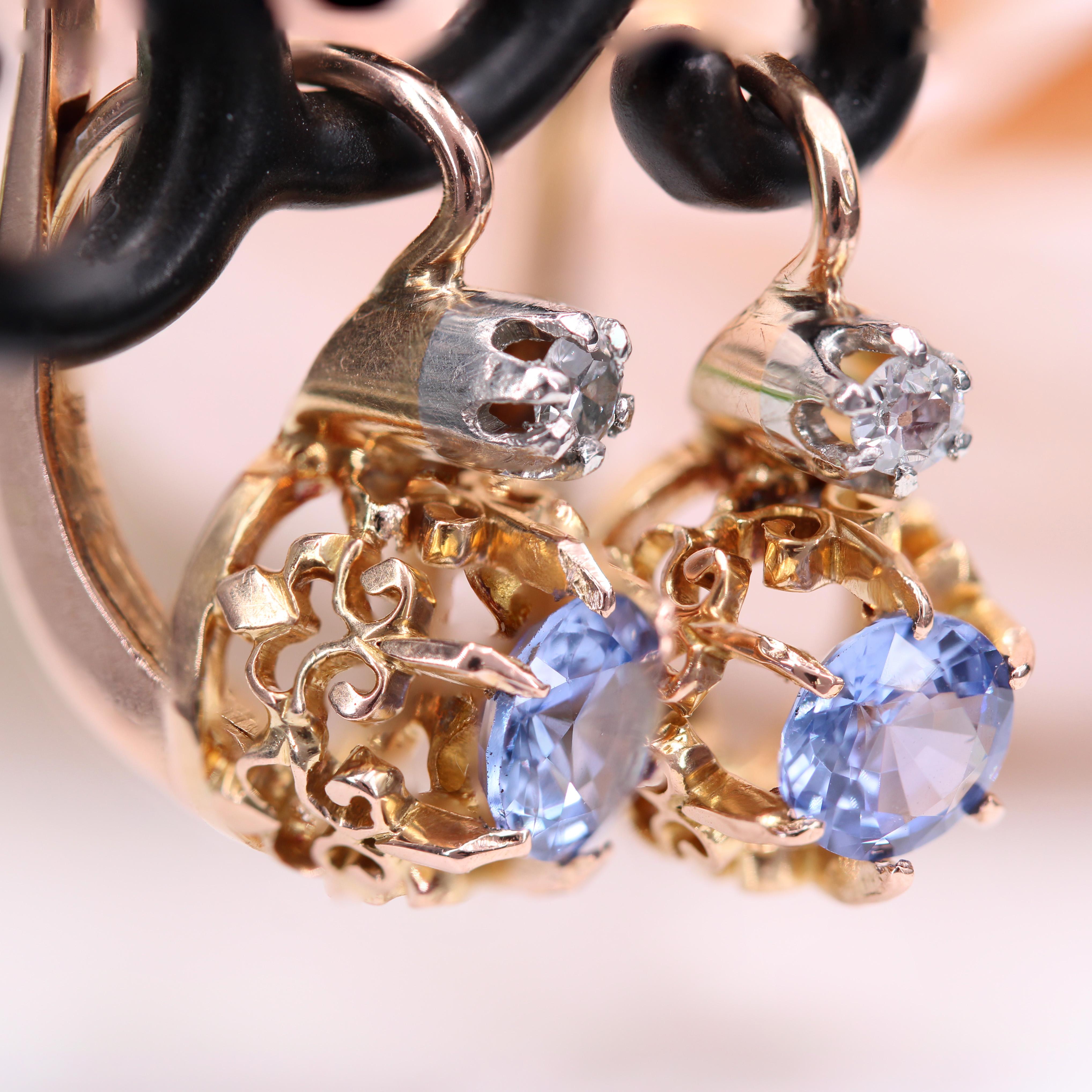 20th Century Sapphires Diamonds 18 Karat Rose Gold Platinum Lever-Back Earrings For Sale 3