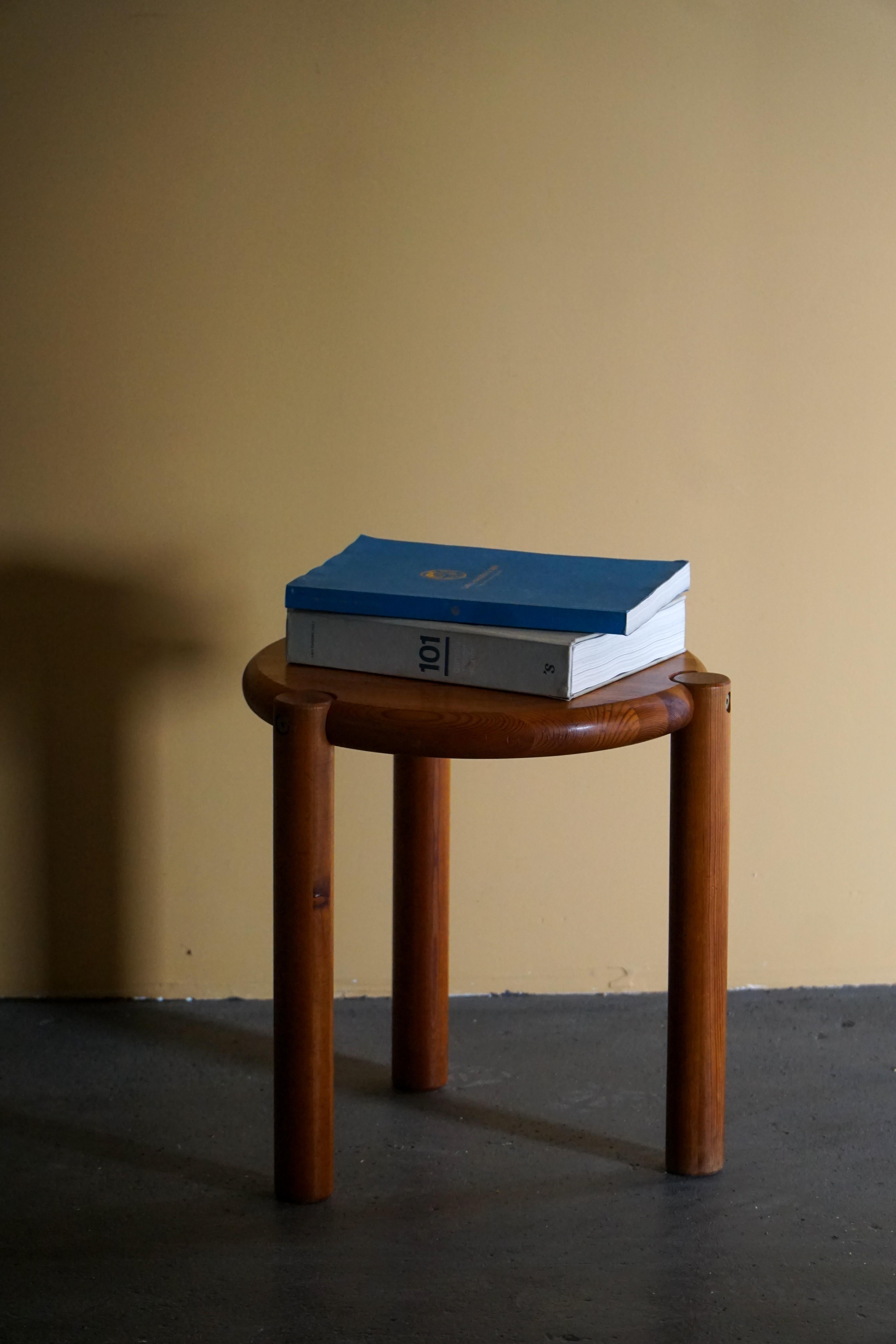 Pin 20e siècle, The Modern Scandinavian Tripod Stool with Circular Seat, 1970 en vente