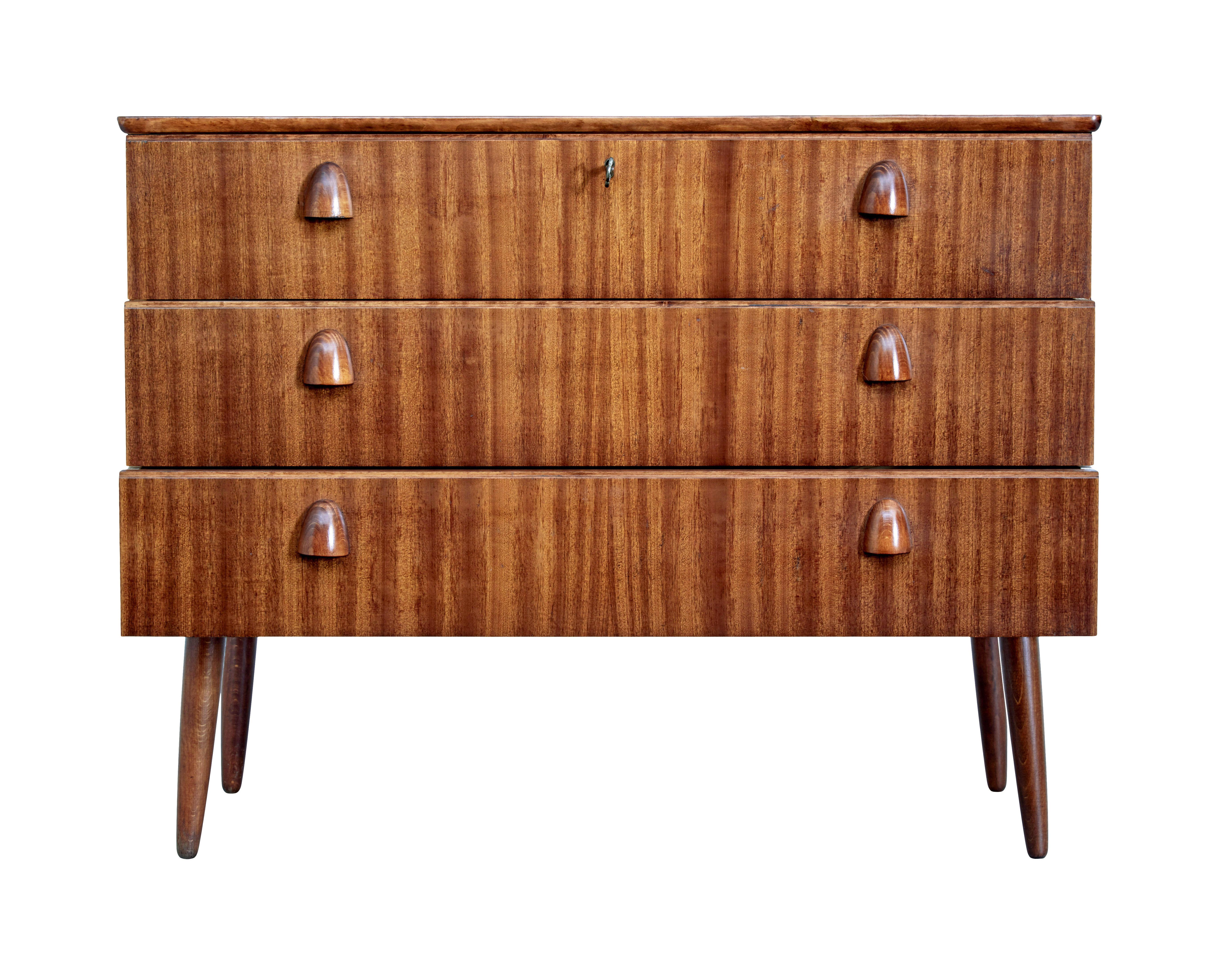 Svedese Cassettiera scandinava in teak del XX secolo in vendita