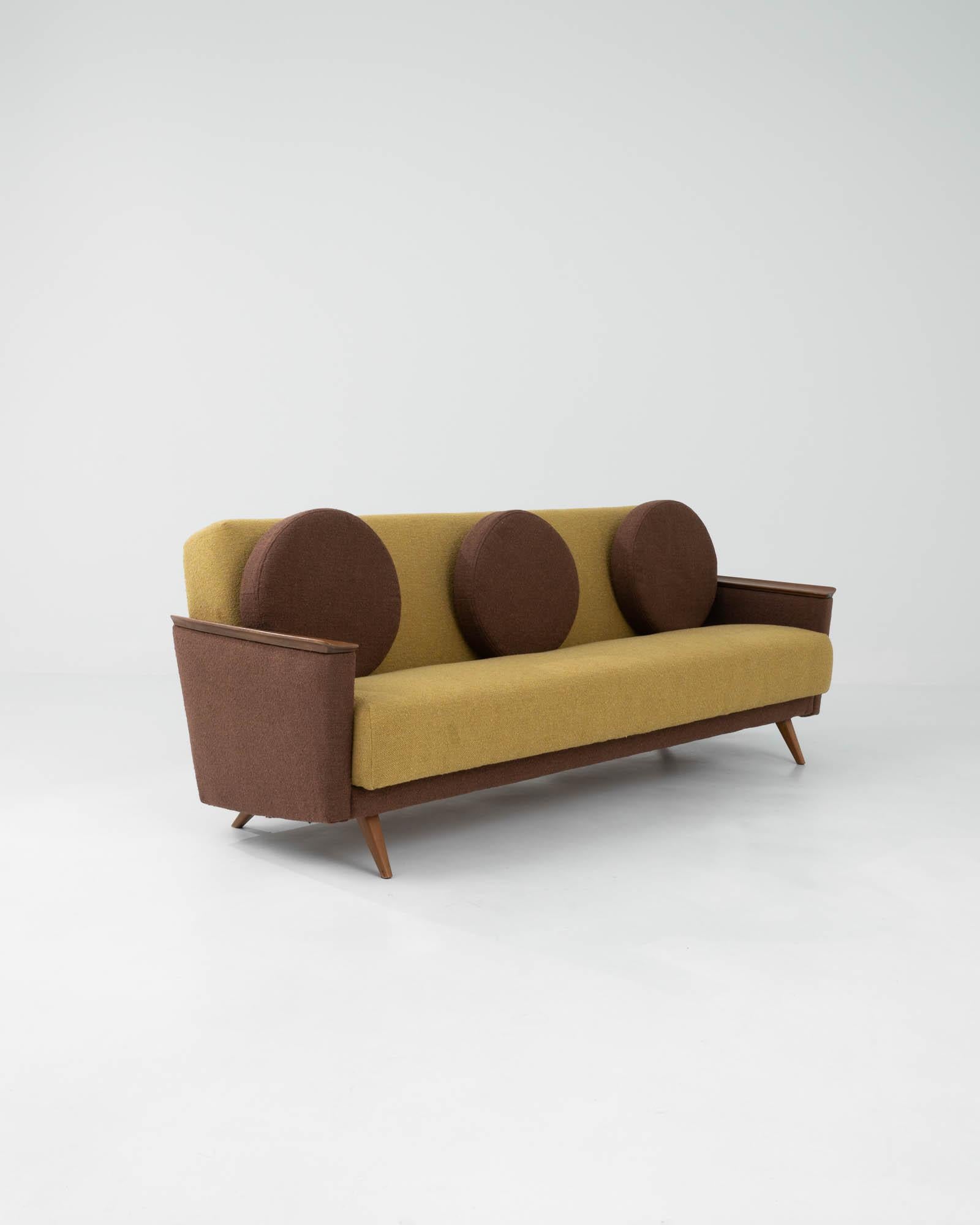 20th Century Scandinavian Upholstered Sofa For Sale 6