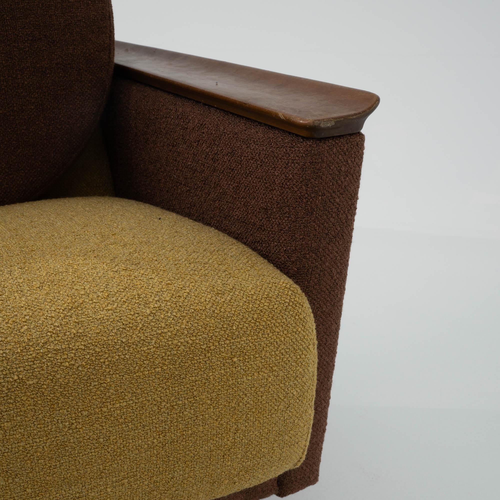 20th Century Scandinavian Upholstered Sofa For Sale 10