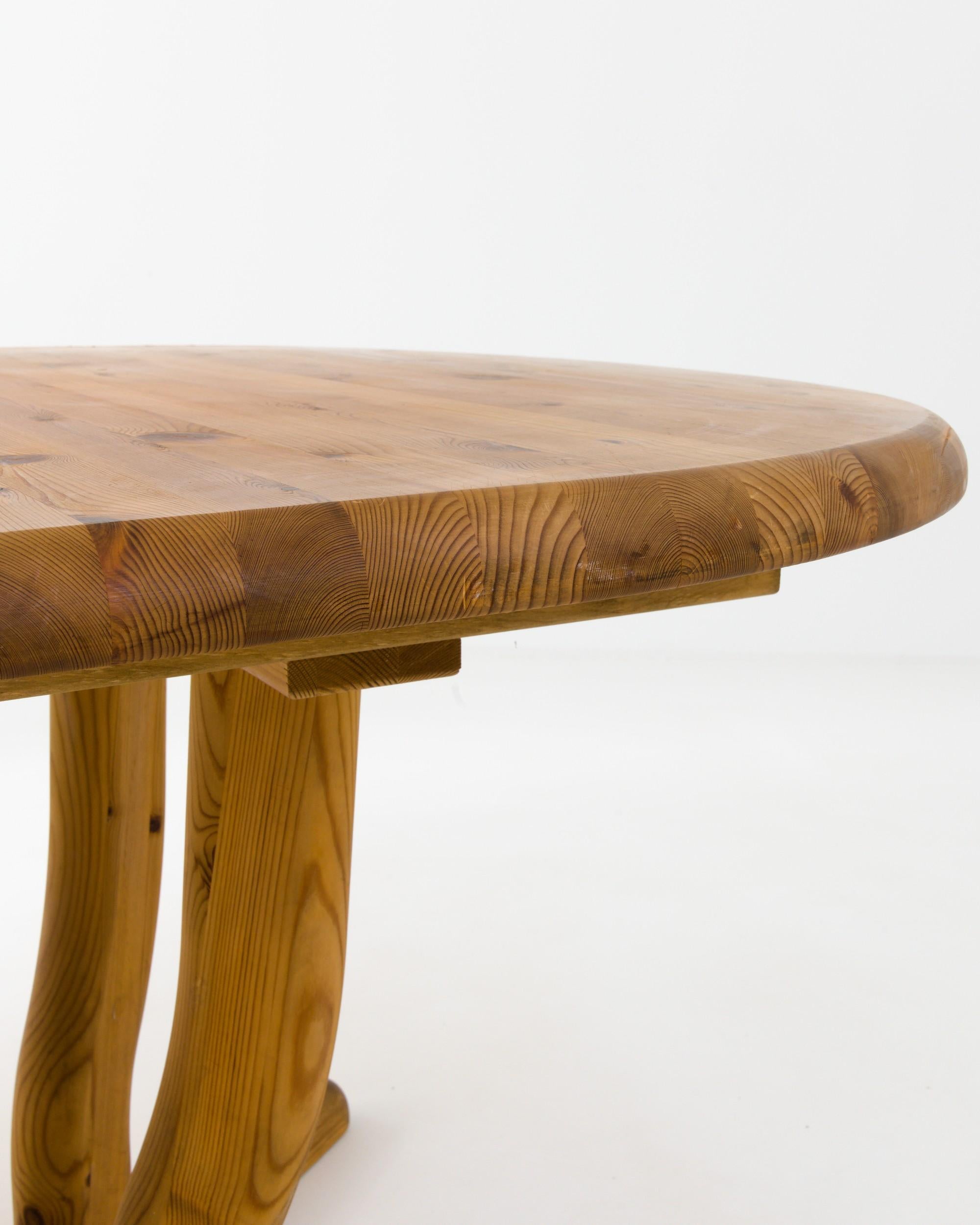 20th Century Scandinavian Wooden Extendable Dining Table For Sale 9