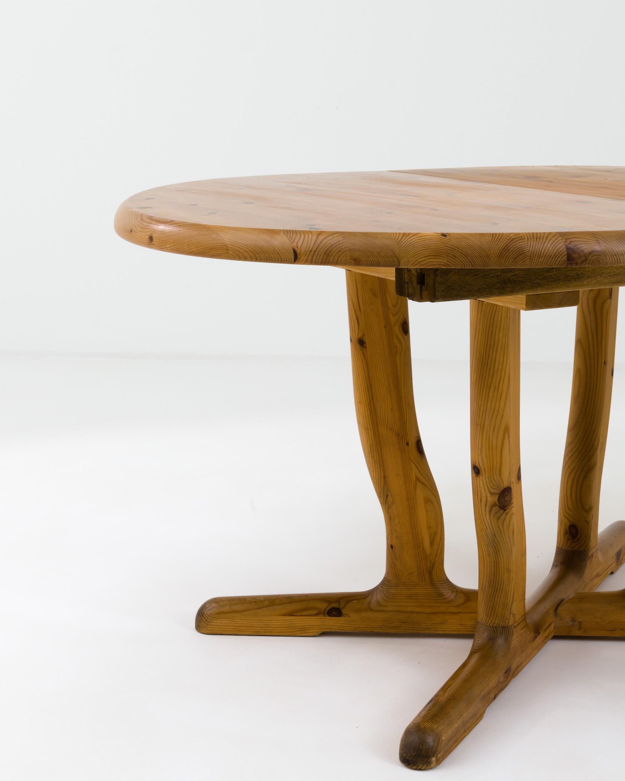 Bois Table de salle à manger extensible en bois scandinave du 20e siècle en vente