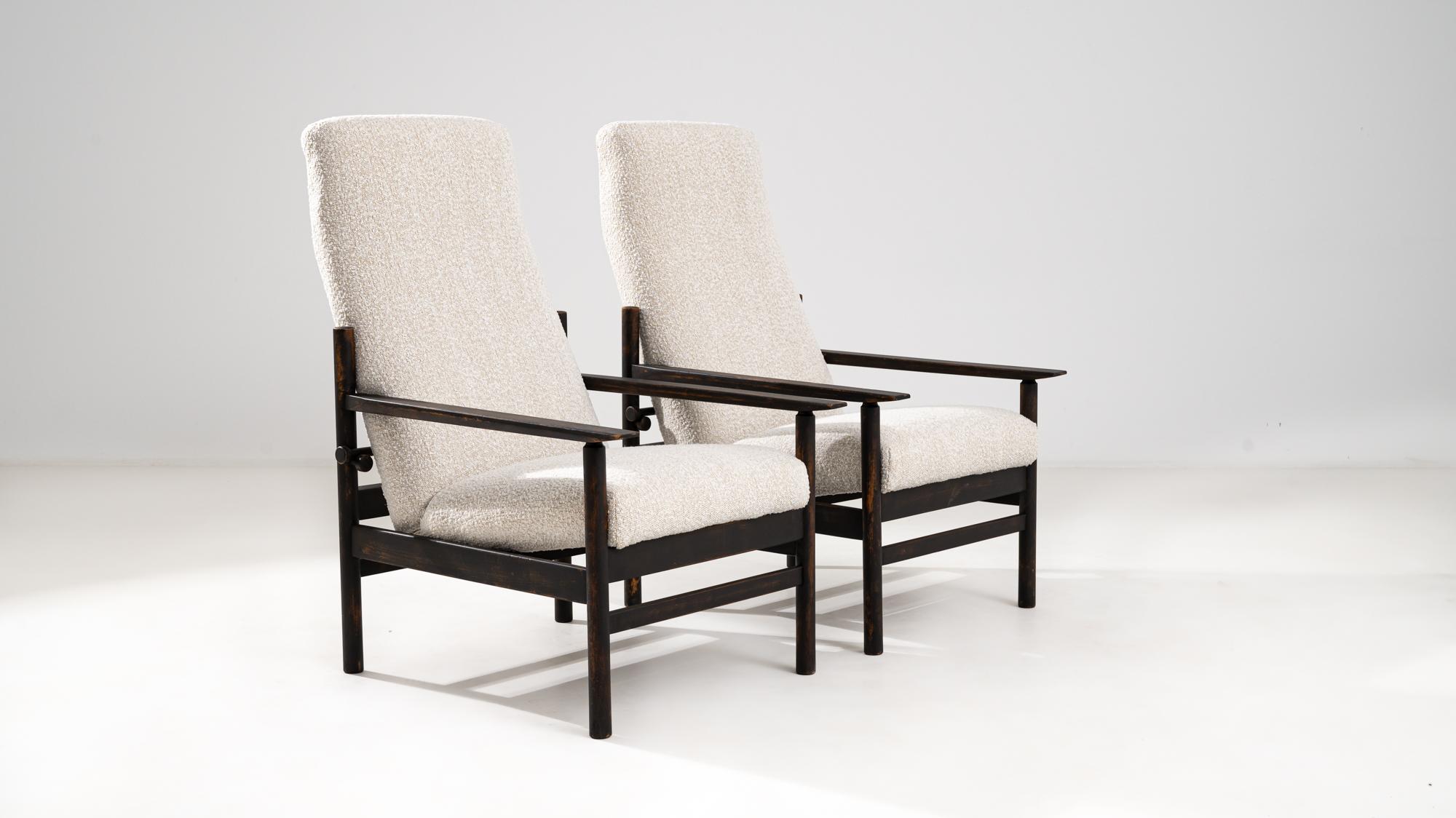 Poltrone Foldes in legno scandinave del XX secolo, una coppia in vendita 6