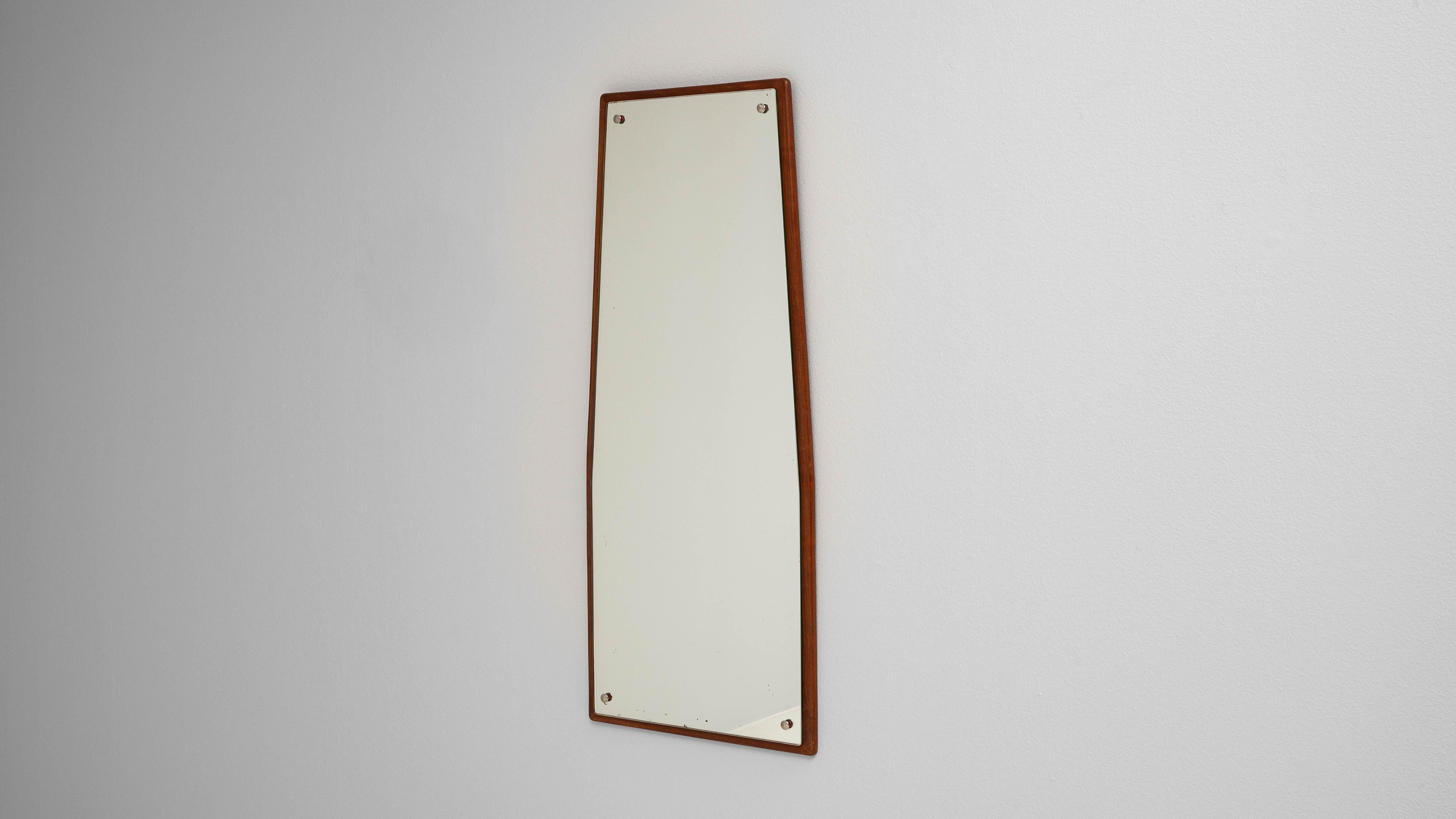 Bois Miroir scandinave en bois du 20e siècle en vente
