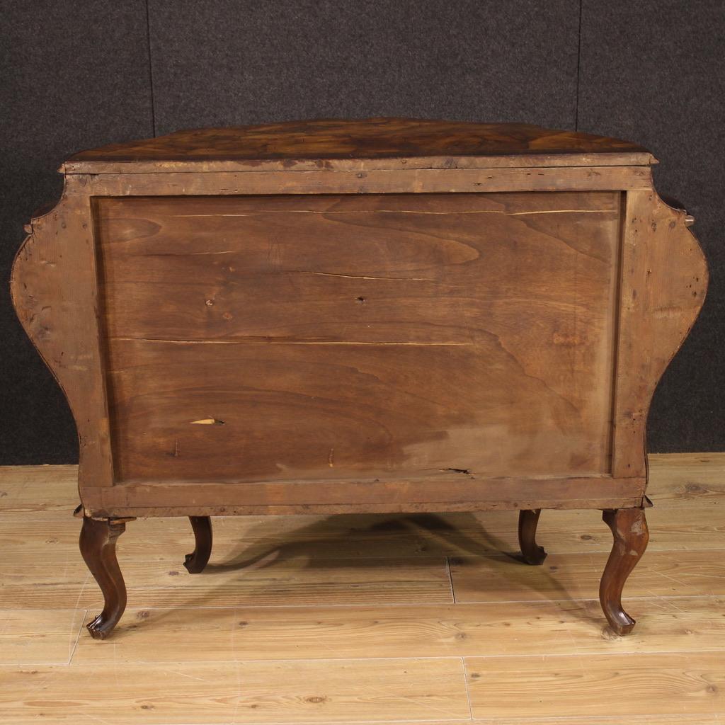20th Century Sculpted, Veneered and Inlaid Wood Venetian Commode, 1940 In Good Condition For Sale In Vicoforte, Piedmont