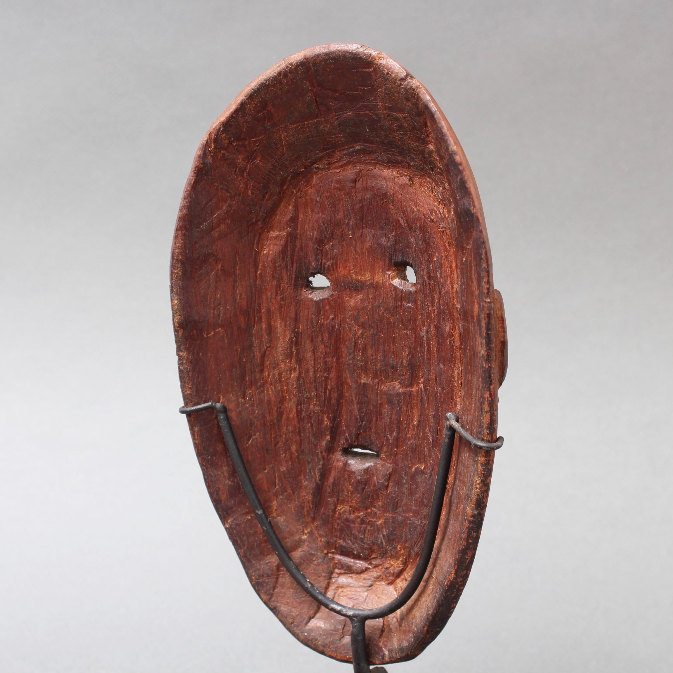 20th Century Sculpted Wooden Traditional Mask from Timor Island, Indonesia For Sale 7