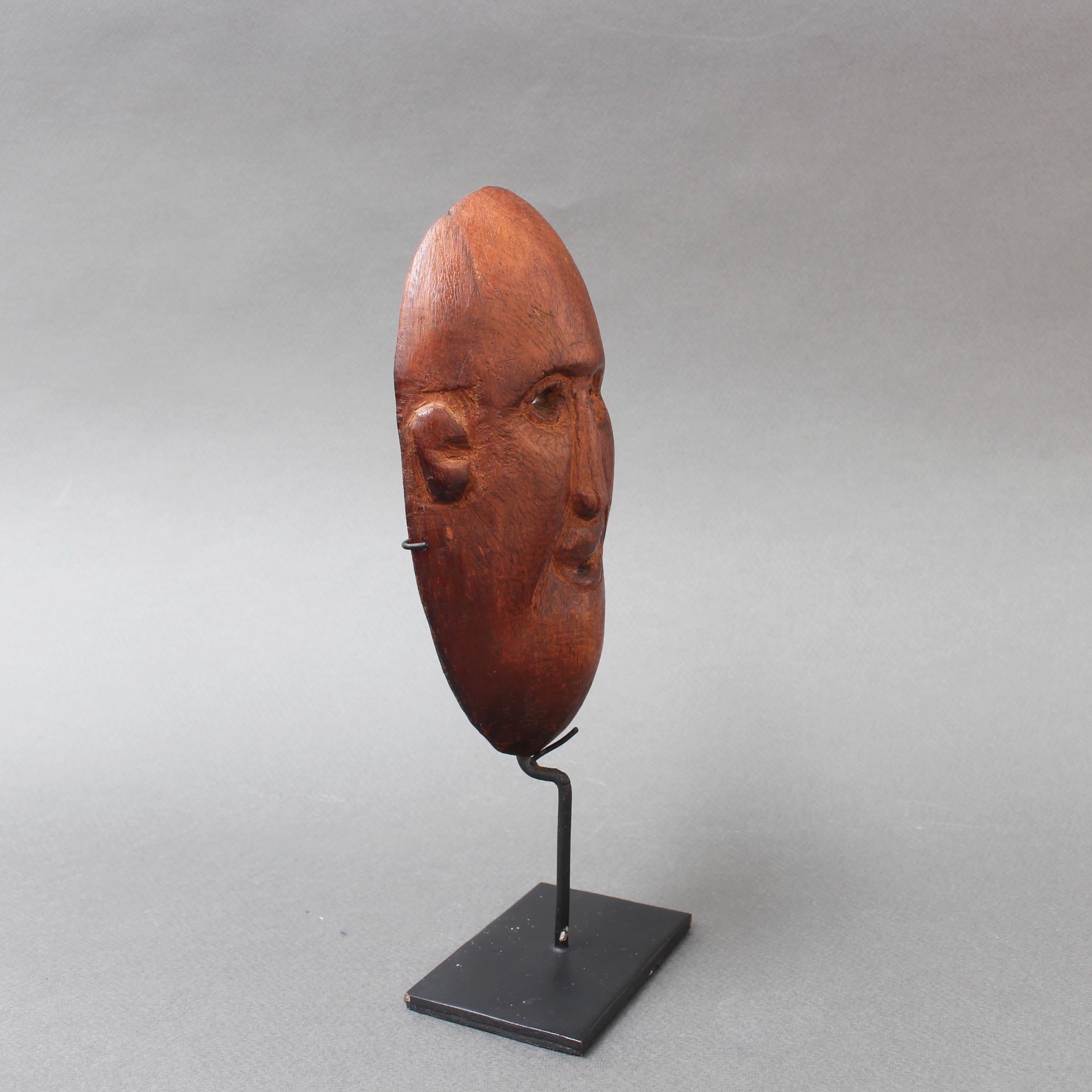 20th Century Sculpted Wooden Traditional Mask from Timor Island, Indonesia For Sale 2