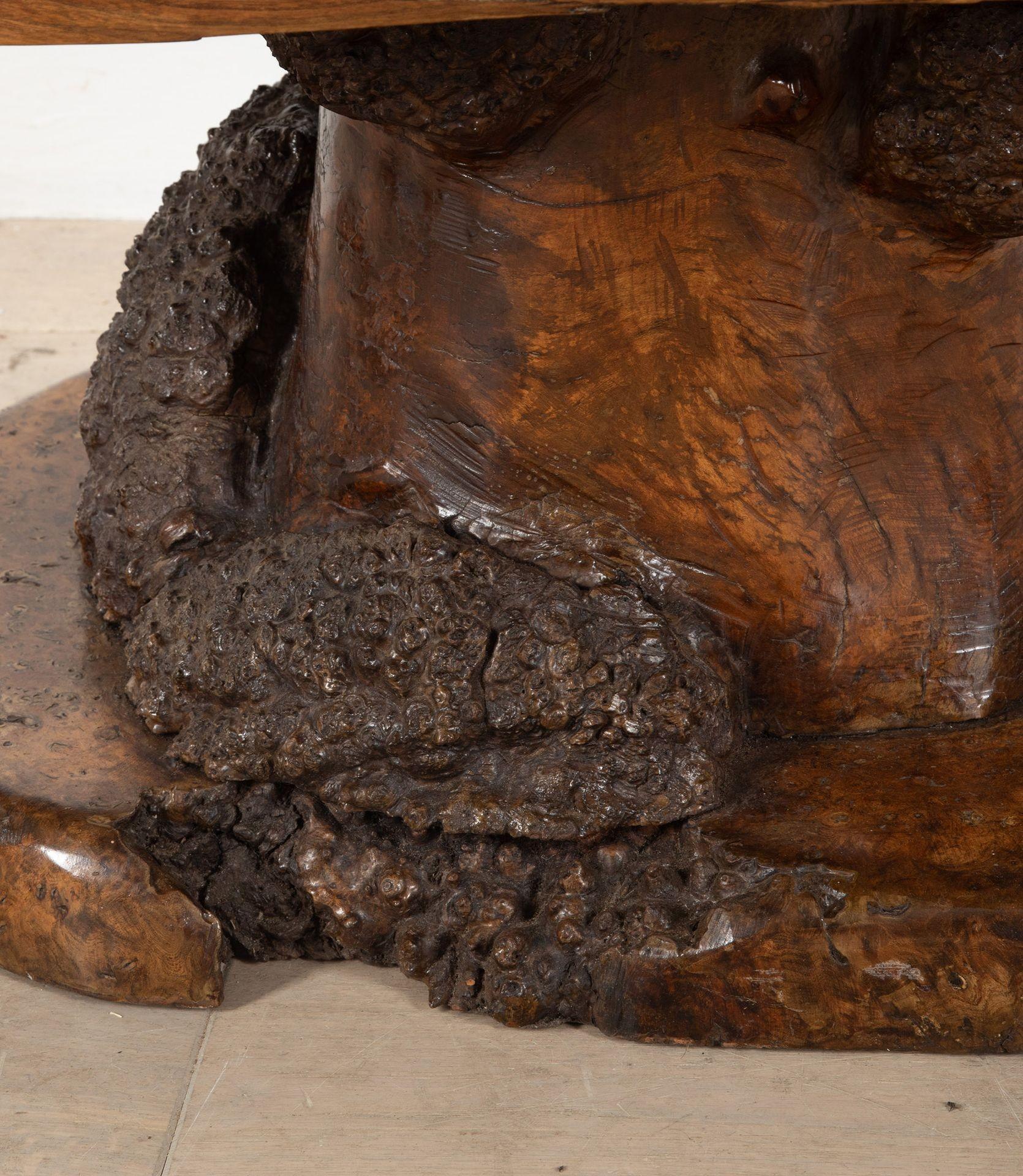 Fin du 20e siècle Table basse sculpturale en loupe d'orme du 20e siècle en vente