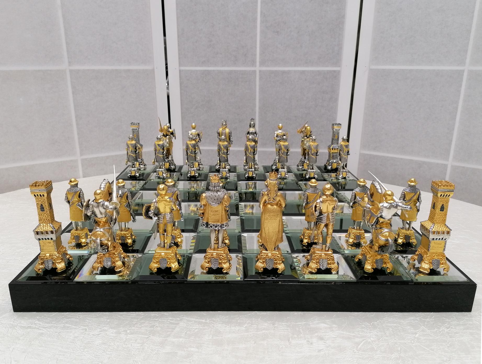 20th Century Sculptural Italian Chess Game In Excellent Condition For Sale In VALENZA, IT