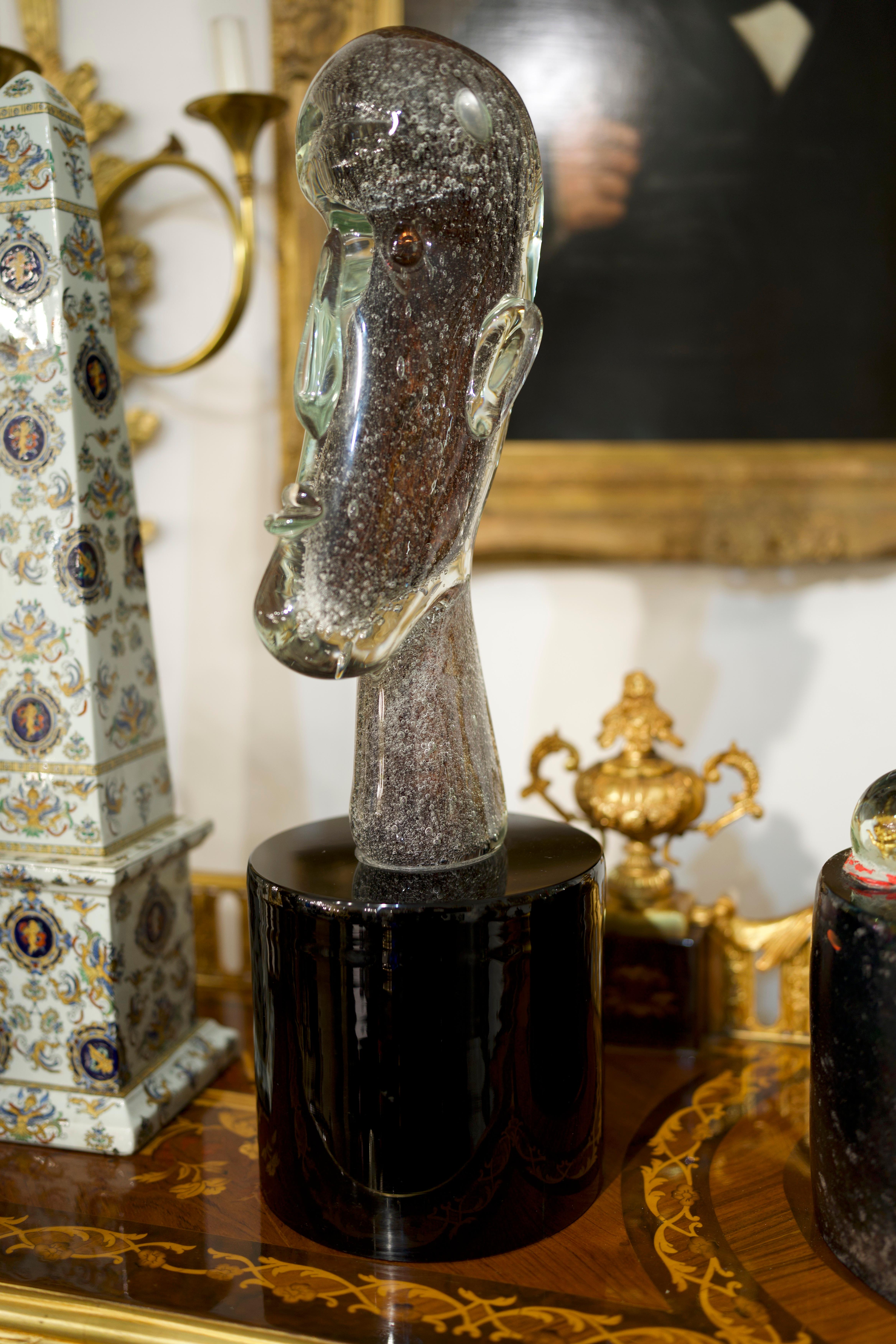 italien Face sculpturale en verre de Murano du XXe siècle sur socle en bronze en vente