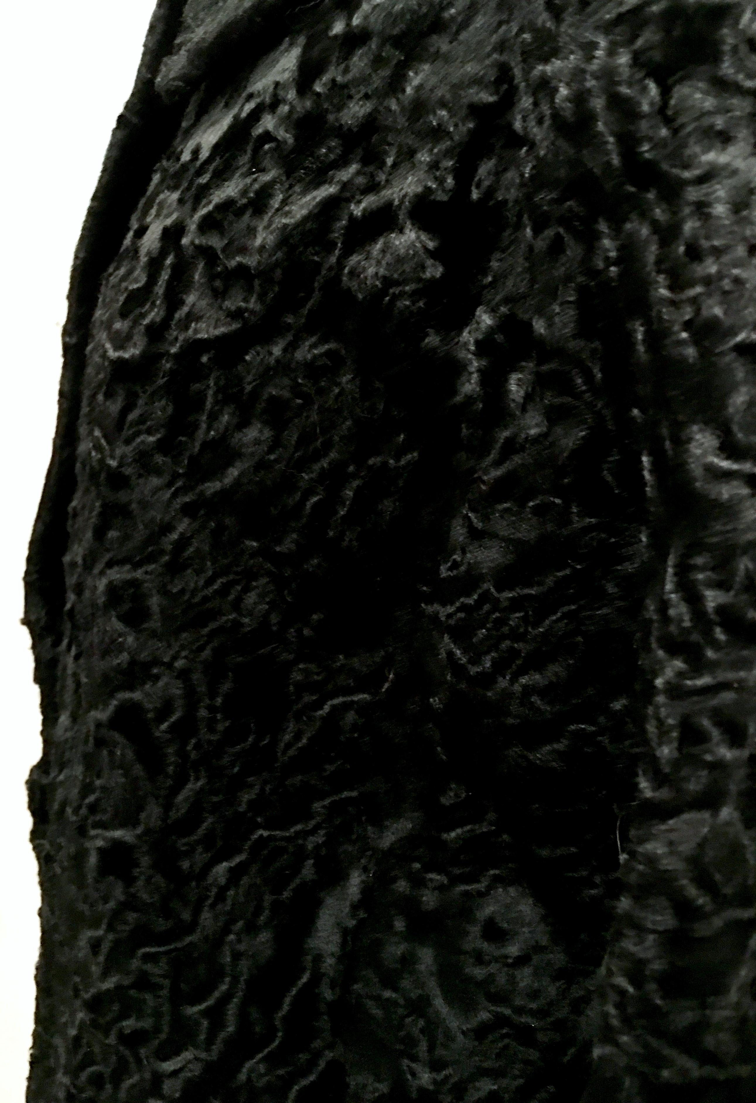 20th Century Sculptural Persian Jet Black Lamb Fur Swing Car Coat For Sale 7