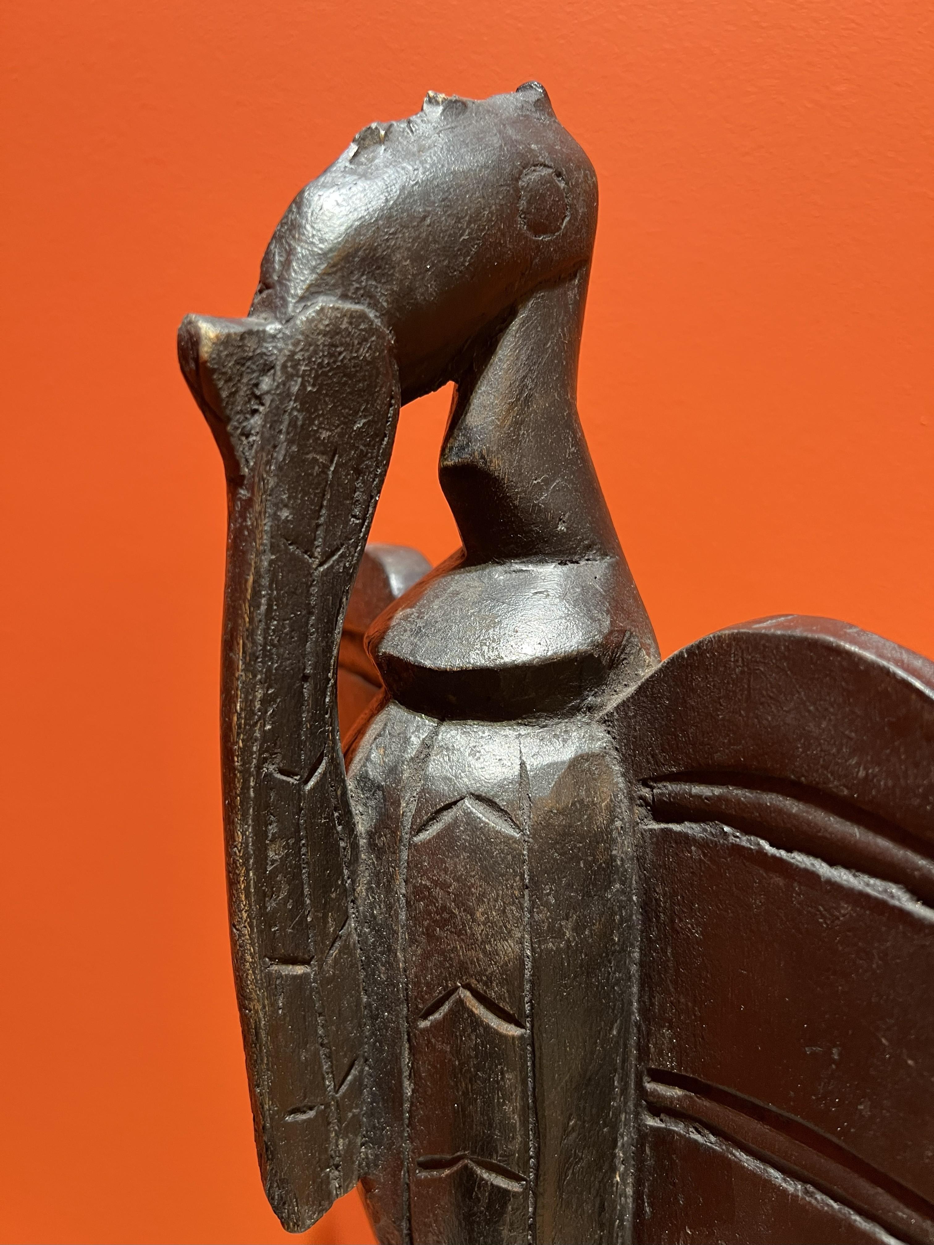 Estatua de Pájaro Senufo o Cálao del Siglo XX Madera Tallada Porpianong África Occidental en venta 4