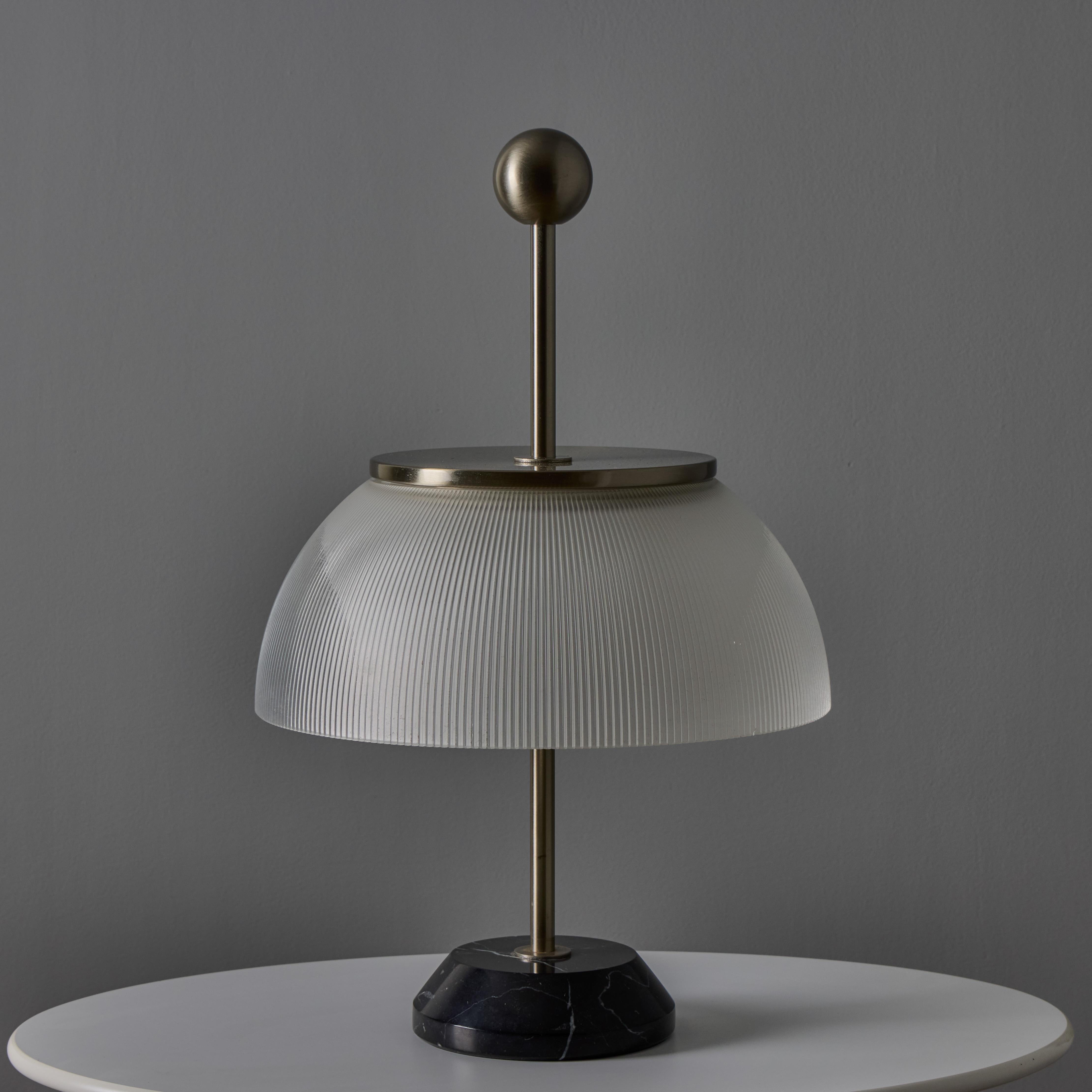 Milieu du XXe siècle Lampe de table 