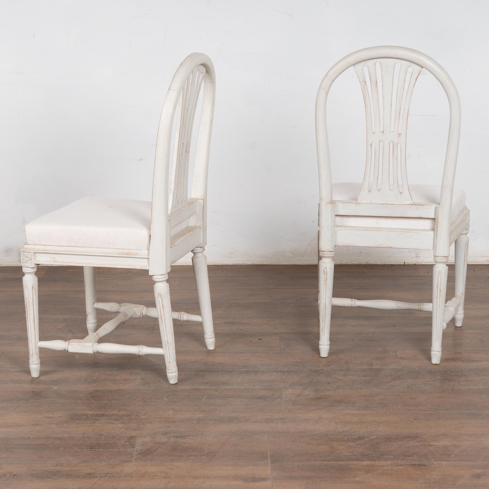 20th Century Set of 10 Swedish White Gustavian Style Dining Chairs For Sale 10