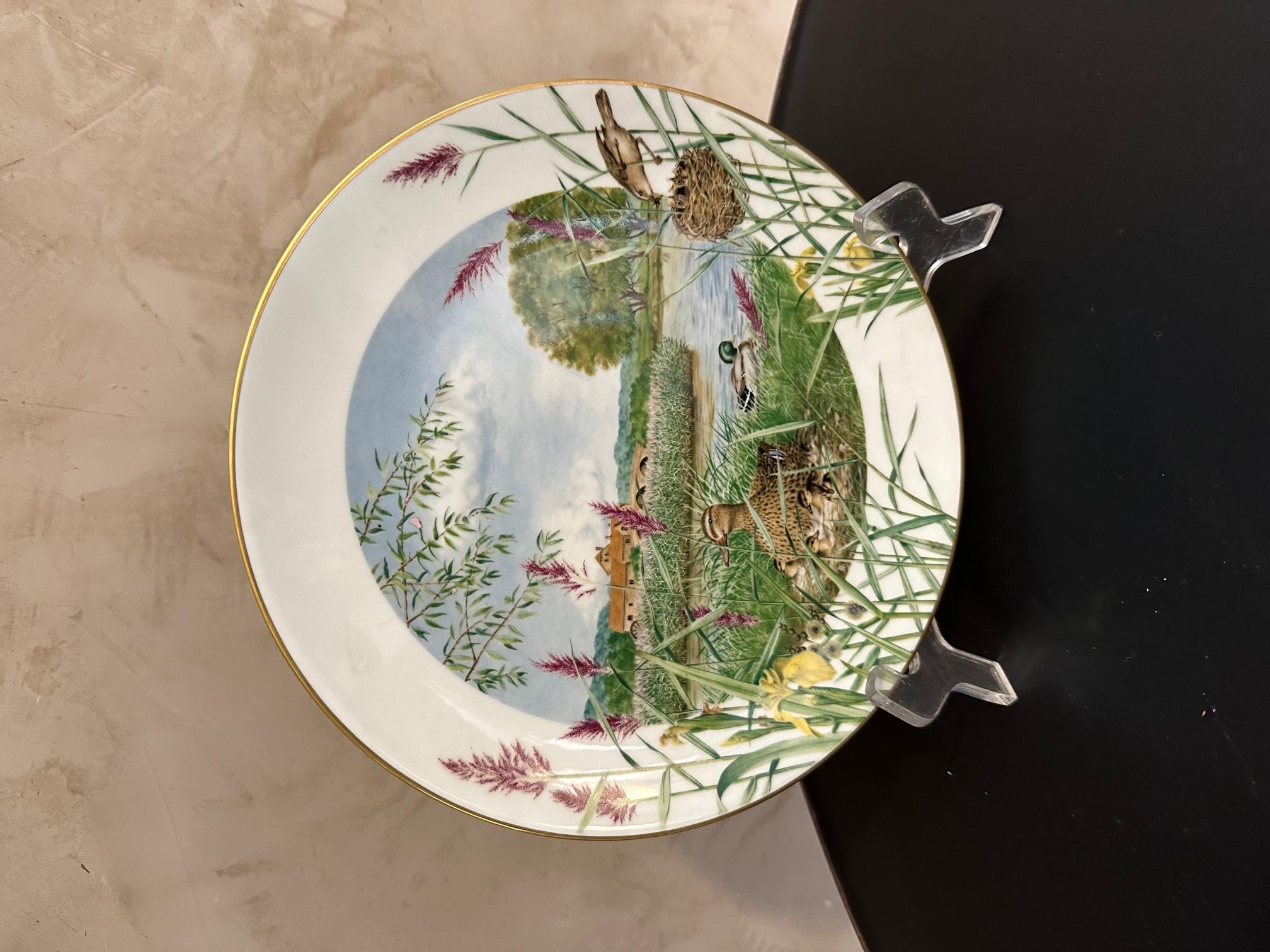 20th century Set of 12 Porcelain Plates for Royal Worcester, 1979s In Good Condition In LEGNY, FR